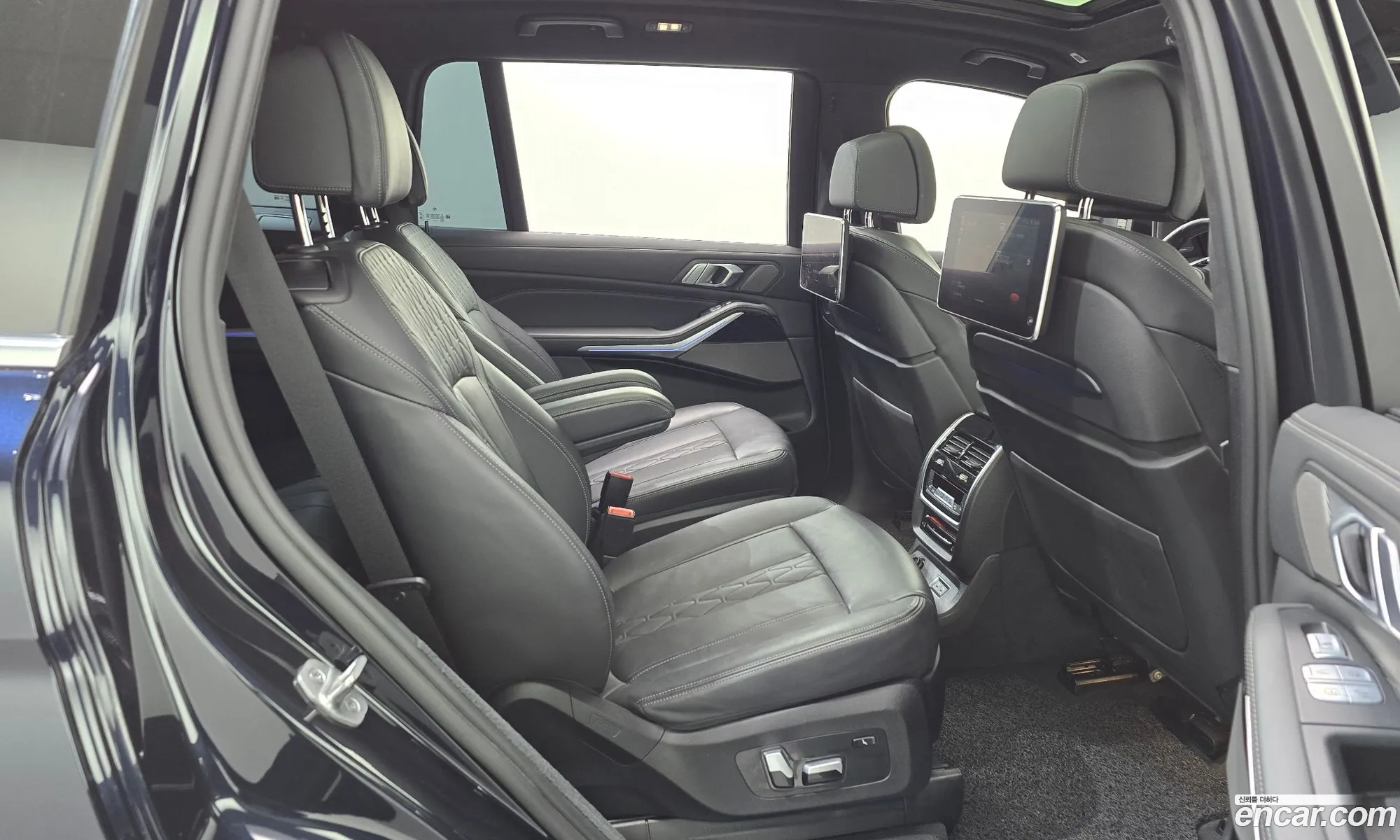 BMW X7 2021 11111111111111111 — 14