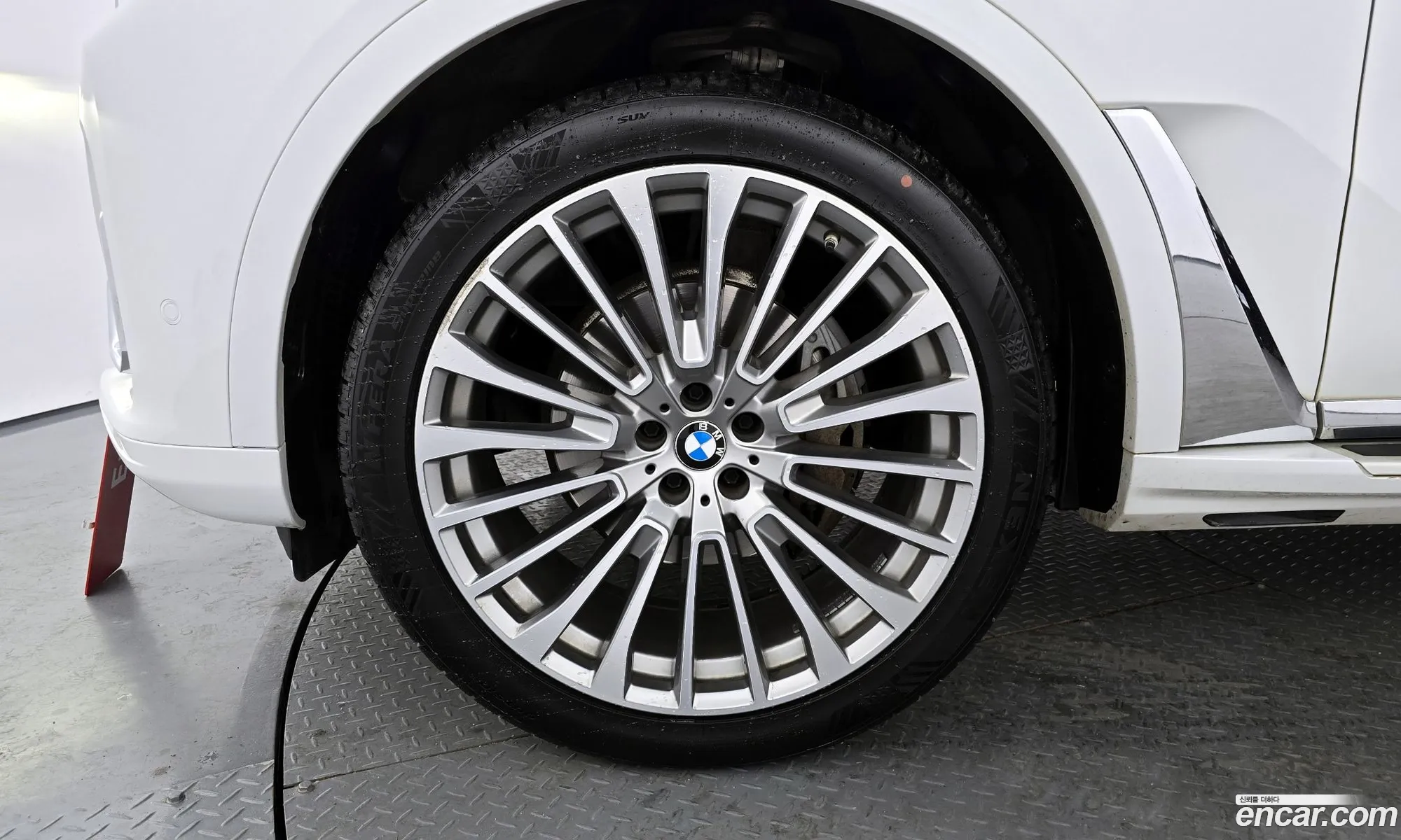 BMW X7 2020 — 19