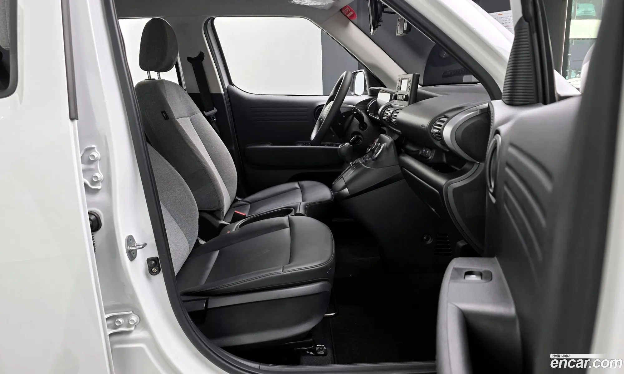 Hyundai Casper 2023 — 10
