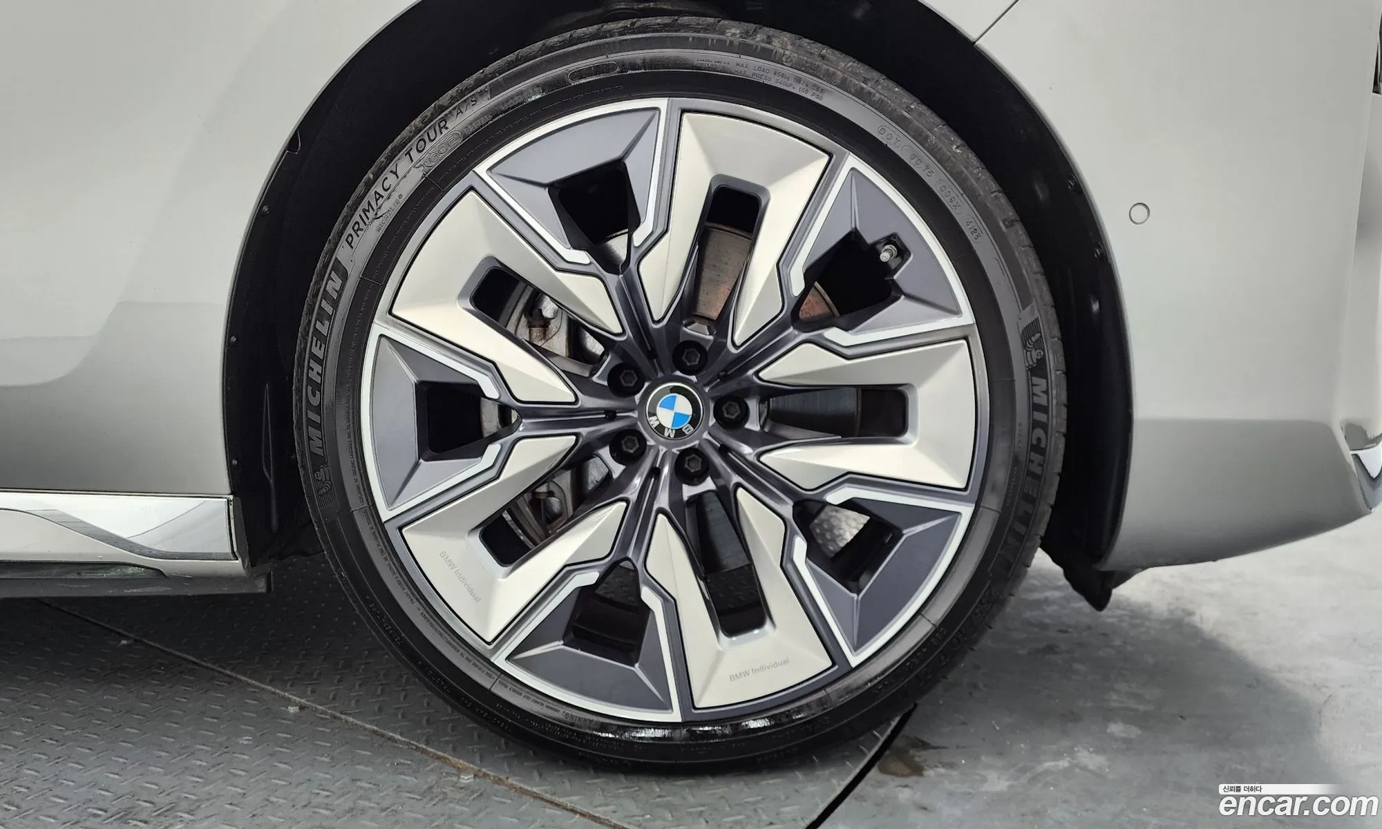 BMW i7 2023 — 10