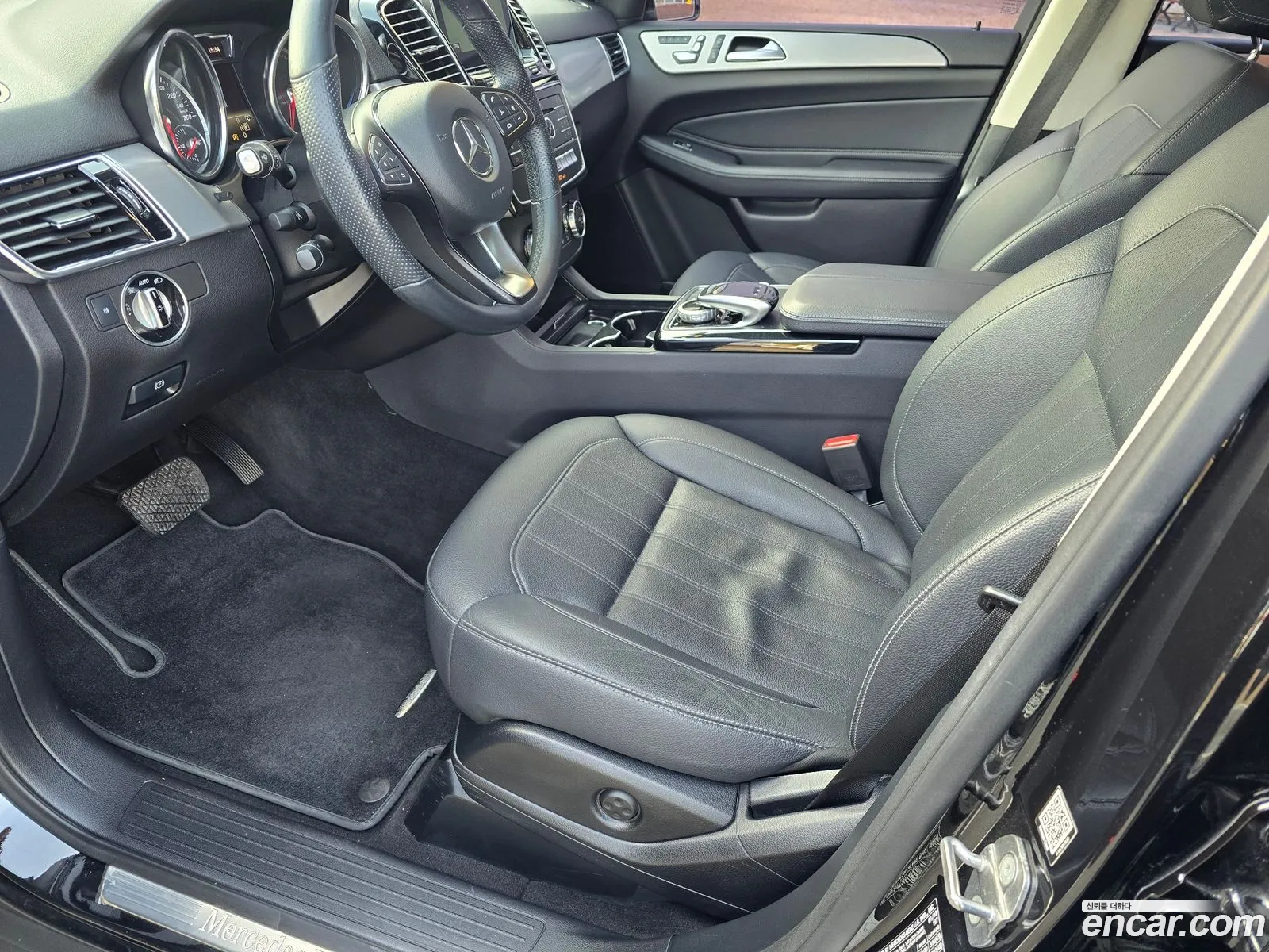 Mercedes-Benz GLE-Class W166 2018 — 12