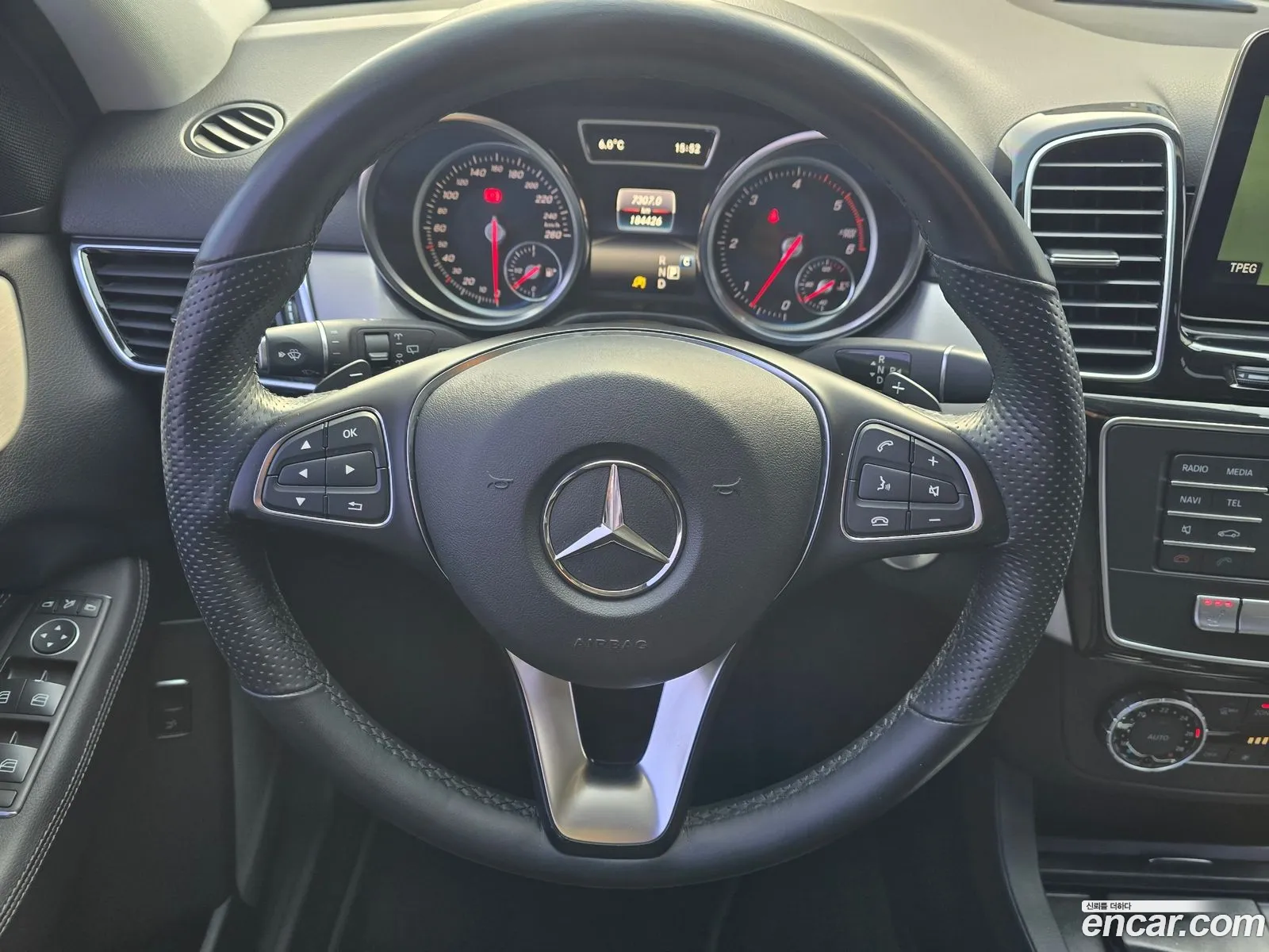 Mercedes-Benz GLE-Class W166 2018 — 16