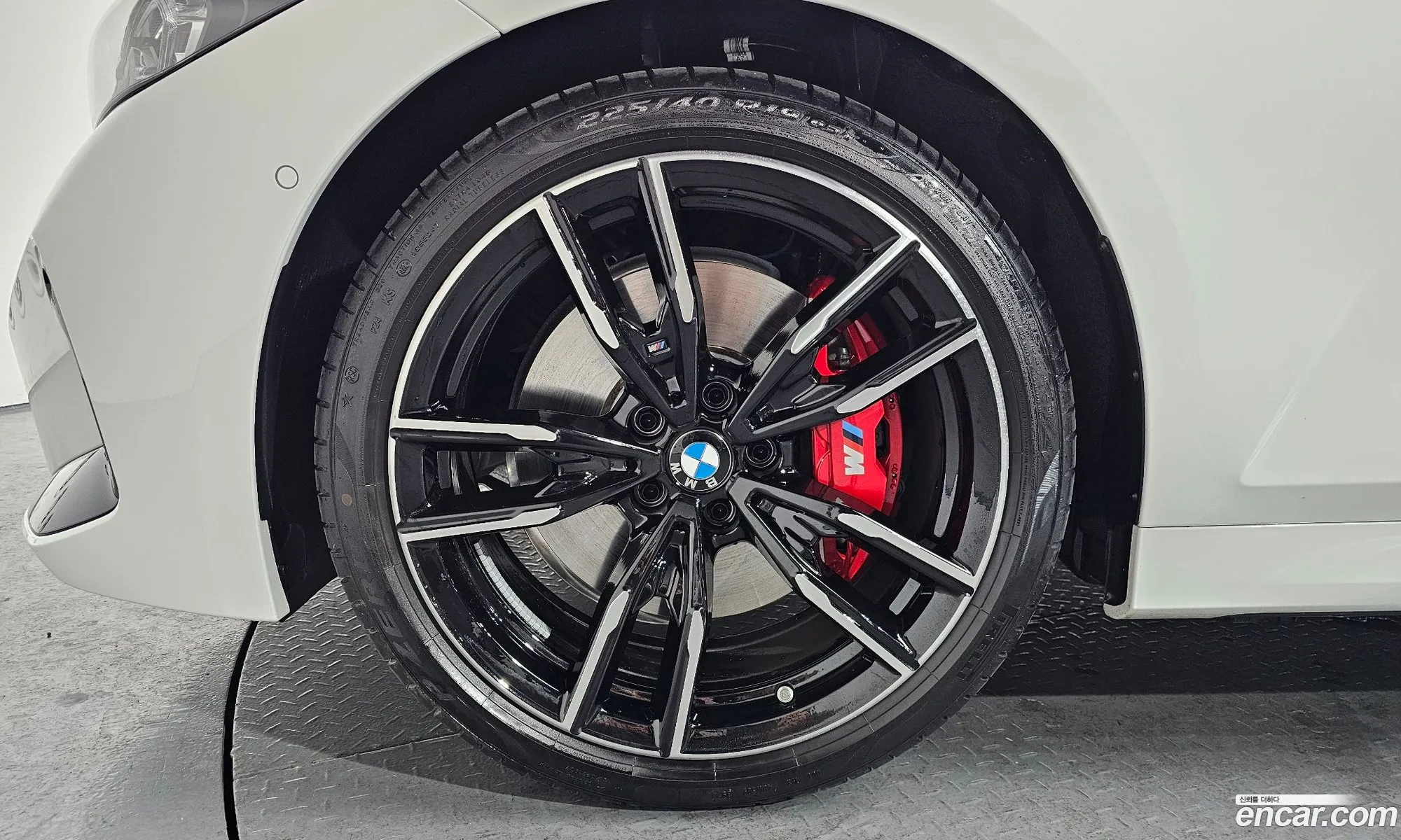 BMW 3 Series 2025 — 16
