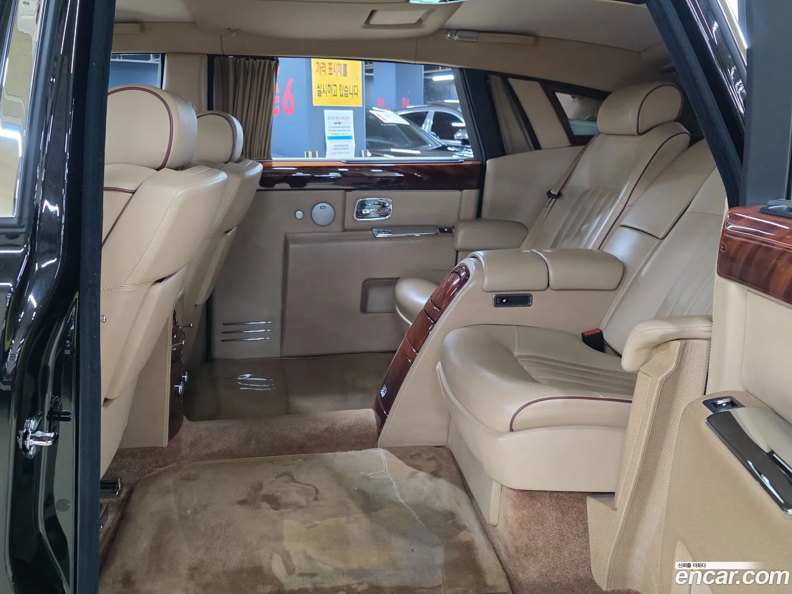 Rolls-Royce Phantom 2007 — 13