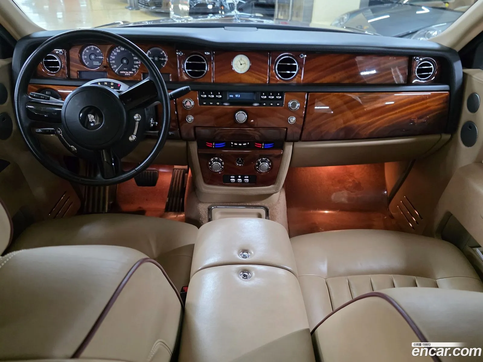 Rolls-Royce Phantom 2007 — 14