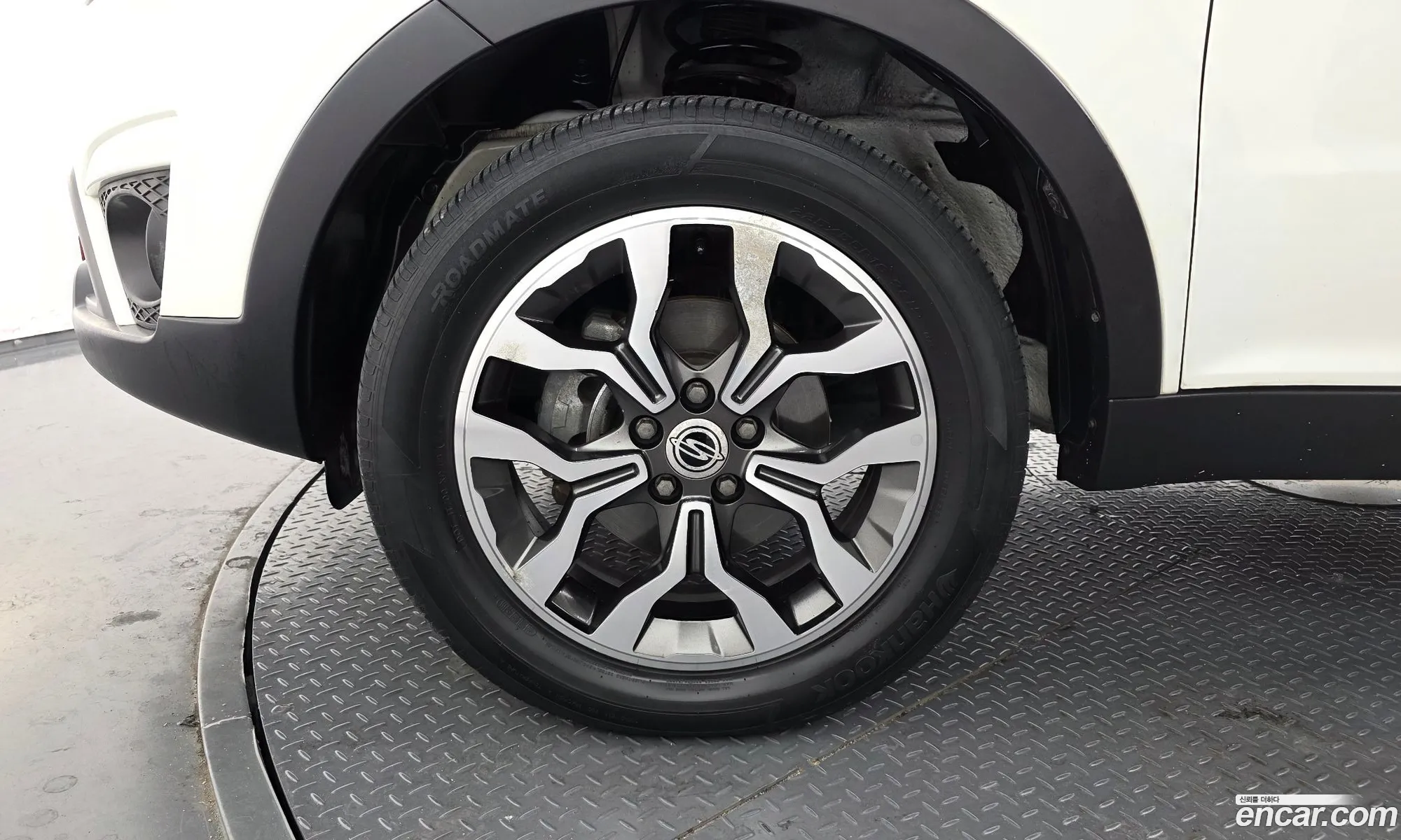 KG Mobility (SsangYong) Korando C 2016 — 11