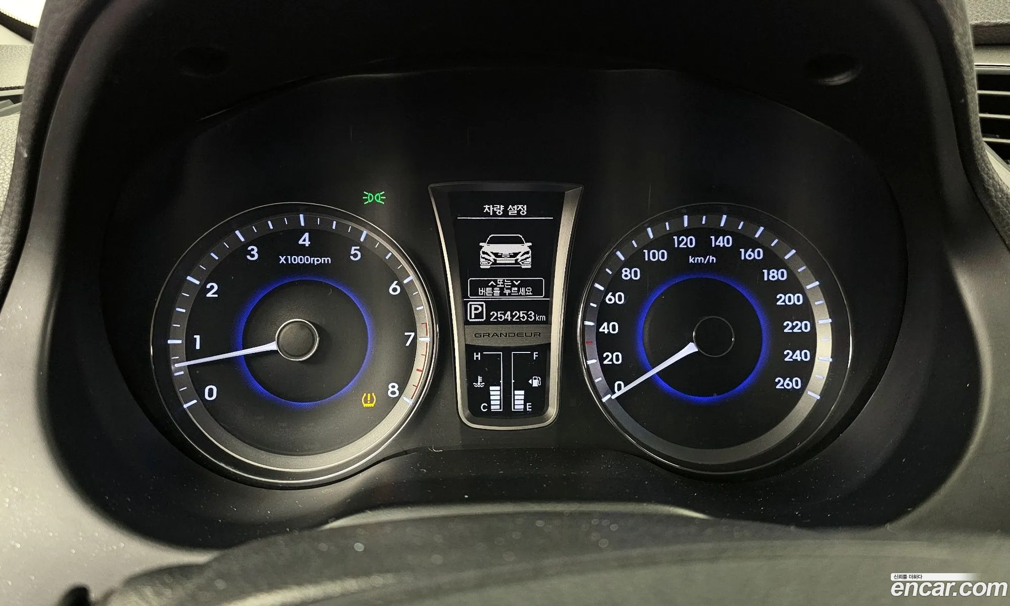 Hyundai Grandeur HG 2012 — 11