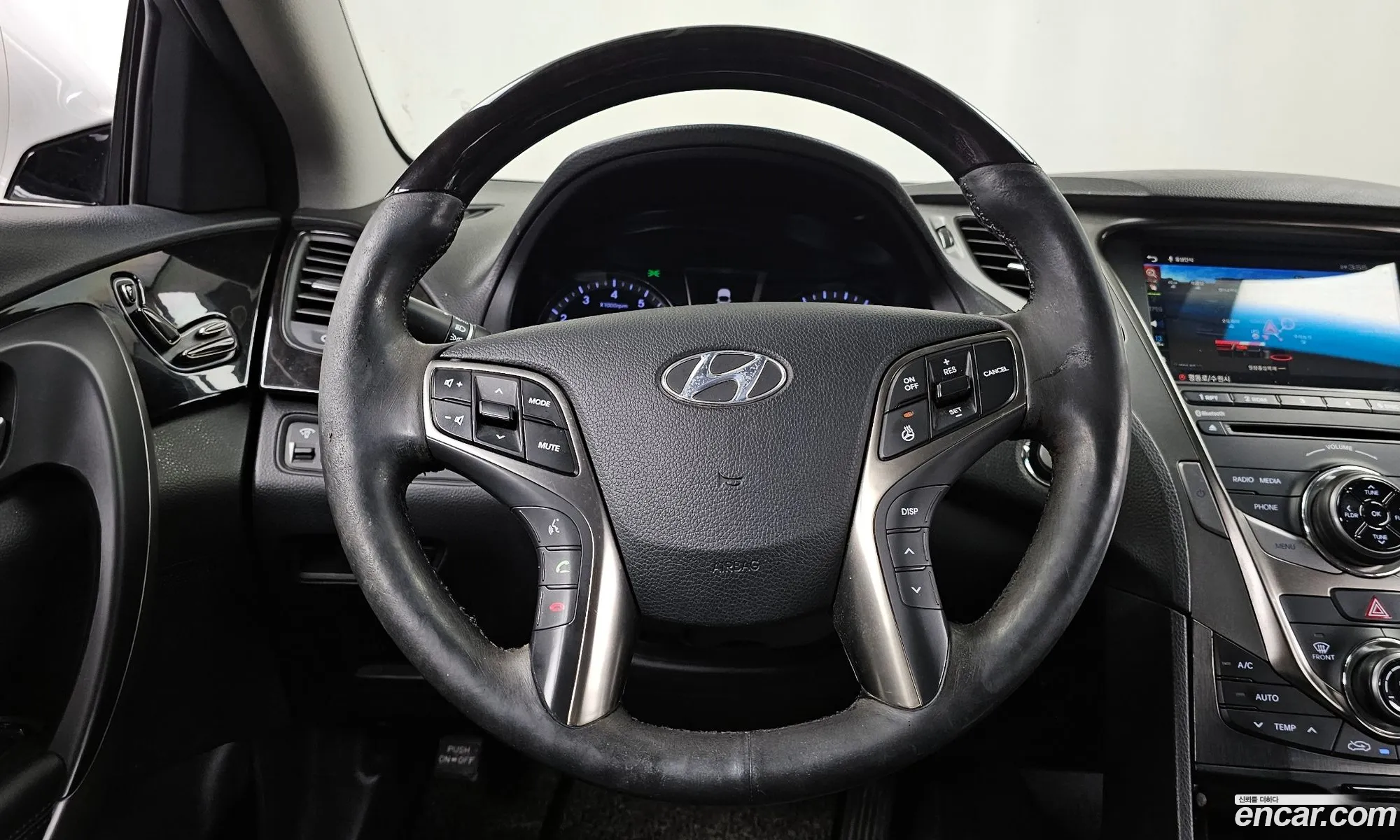 Hyundai Grandeur HG 2012 — 13