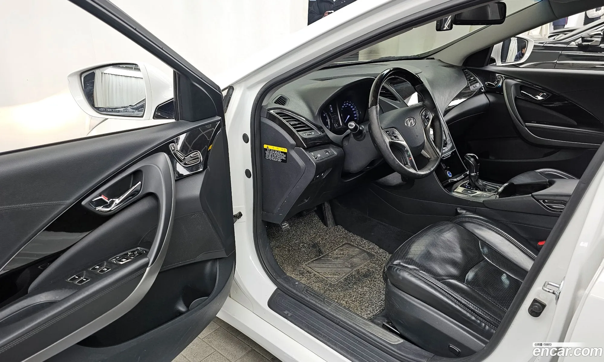 Hyundai Grandeur HG 2012 — 3