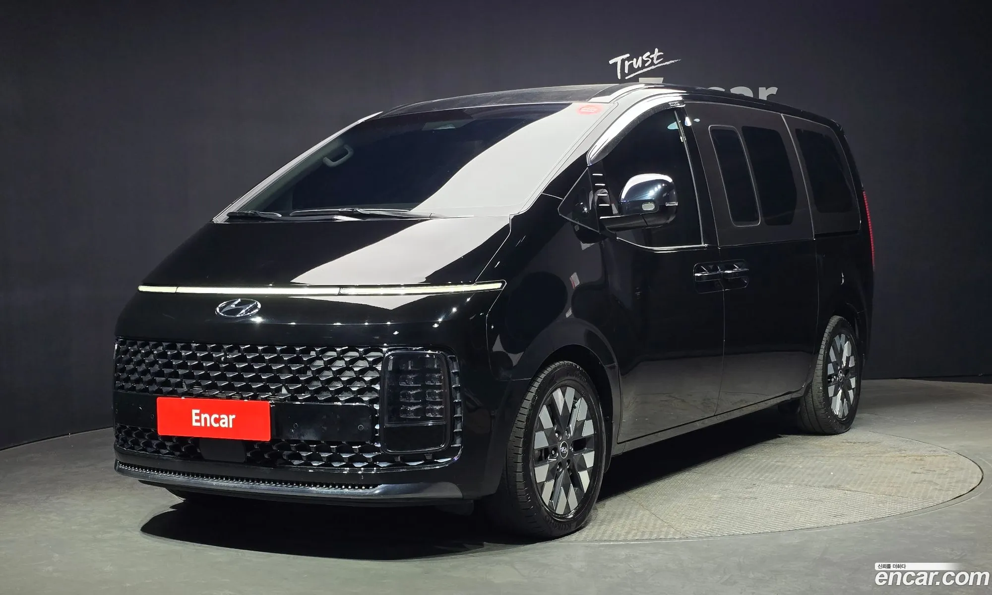 Hyundai Staria 2023 — 5