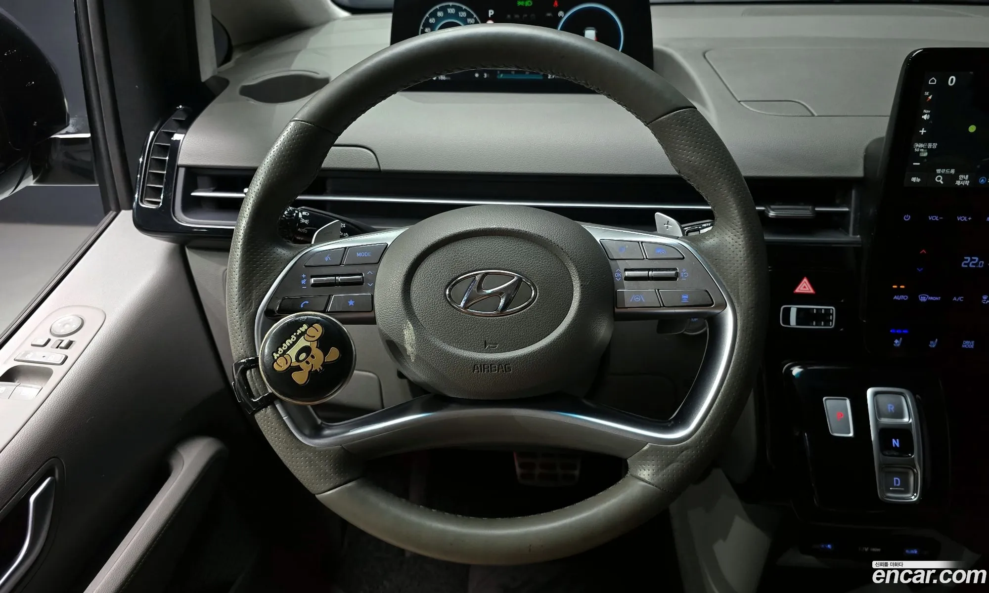 Hyundai Staria 2023 — 18