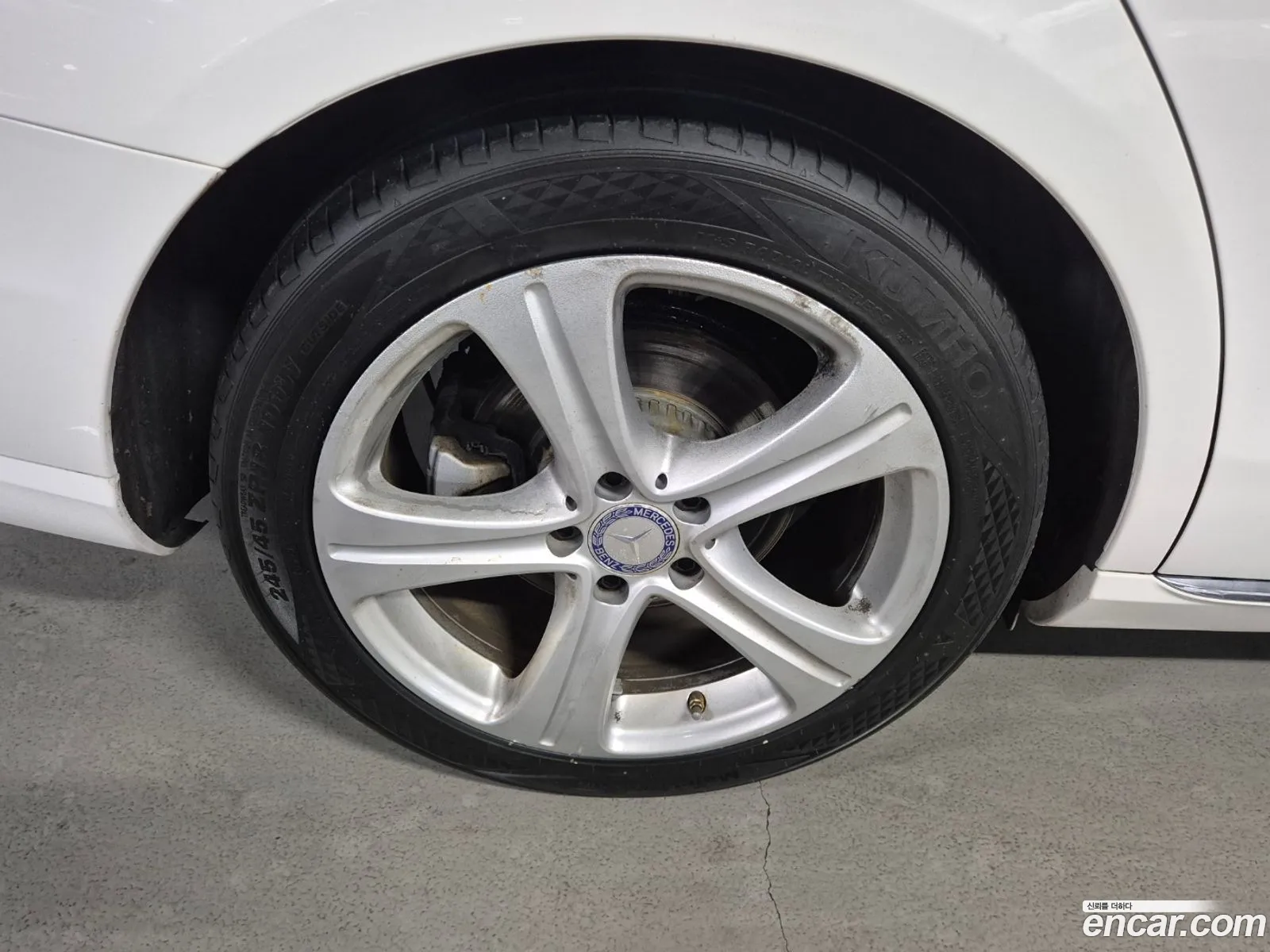 Mercedes-Benz E-Class W213 2016 — 17