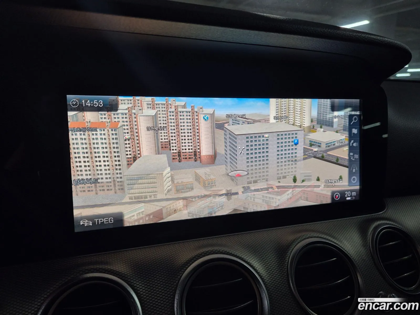 Mercedes-Benz E-Class W213 2016 — 12