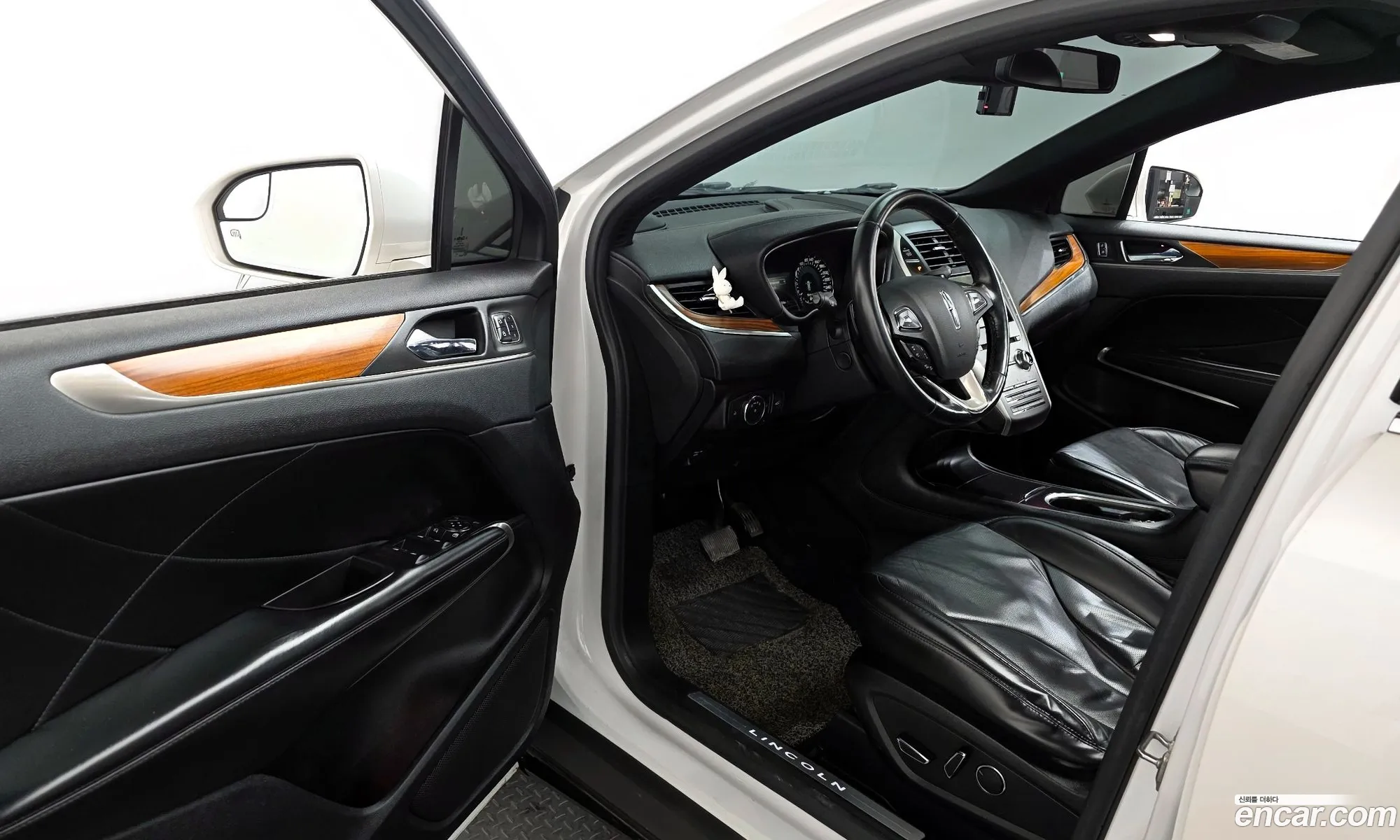 Lincoln MKC 2016 5LMCJ3D97GUJ12259 — 20