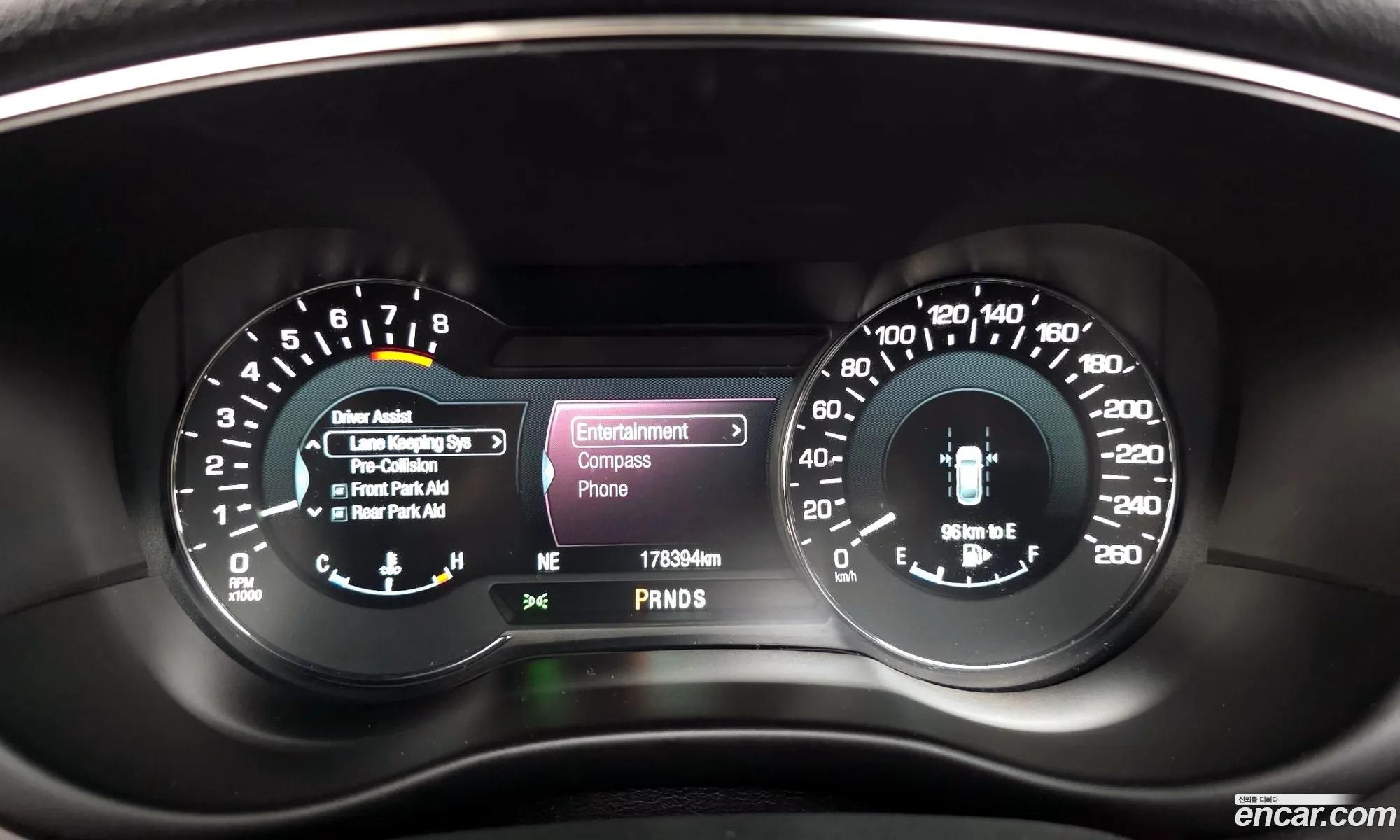 Lincoln MKC 2016 5LMCJ3D97GUJ12259 — 14