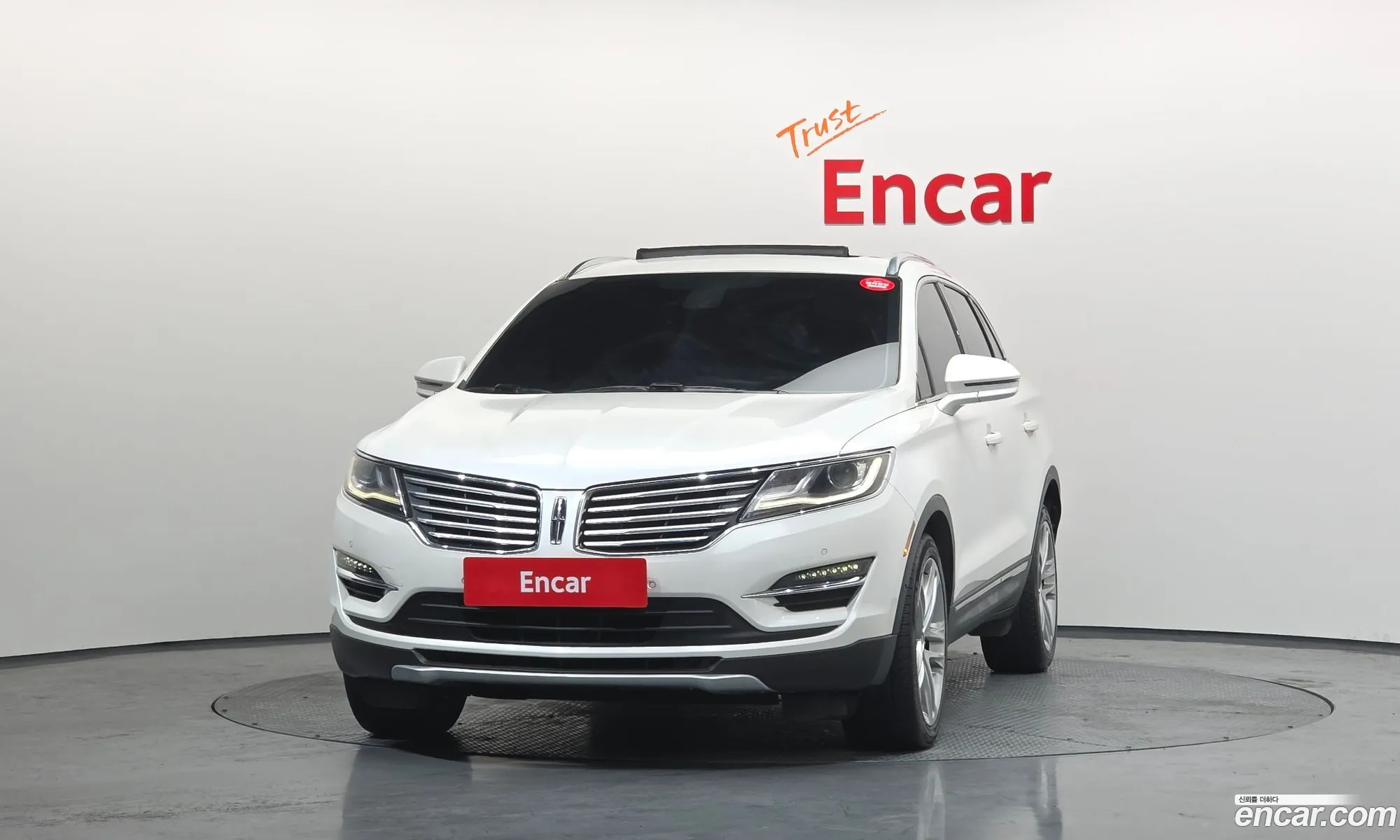 Lincoln MKC 2016 5LMCJ3D97GUJ12259 — 3