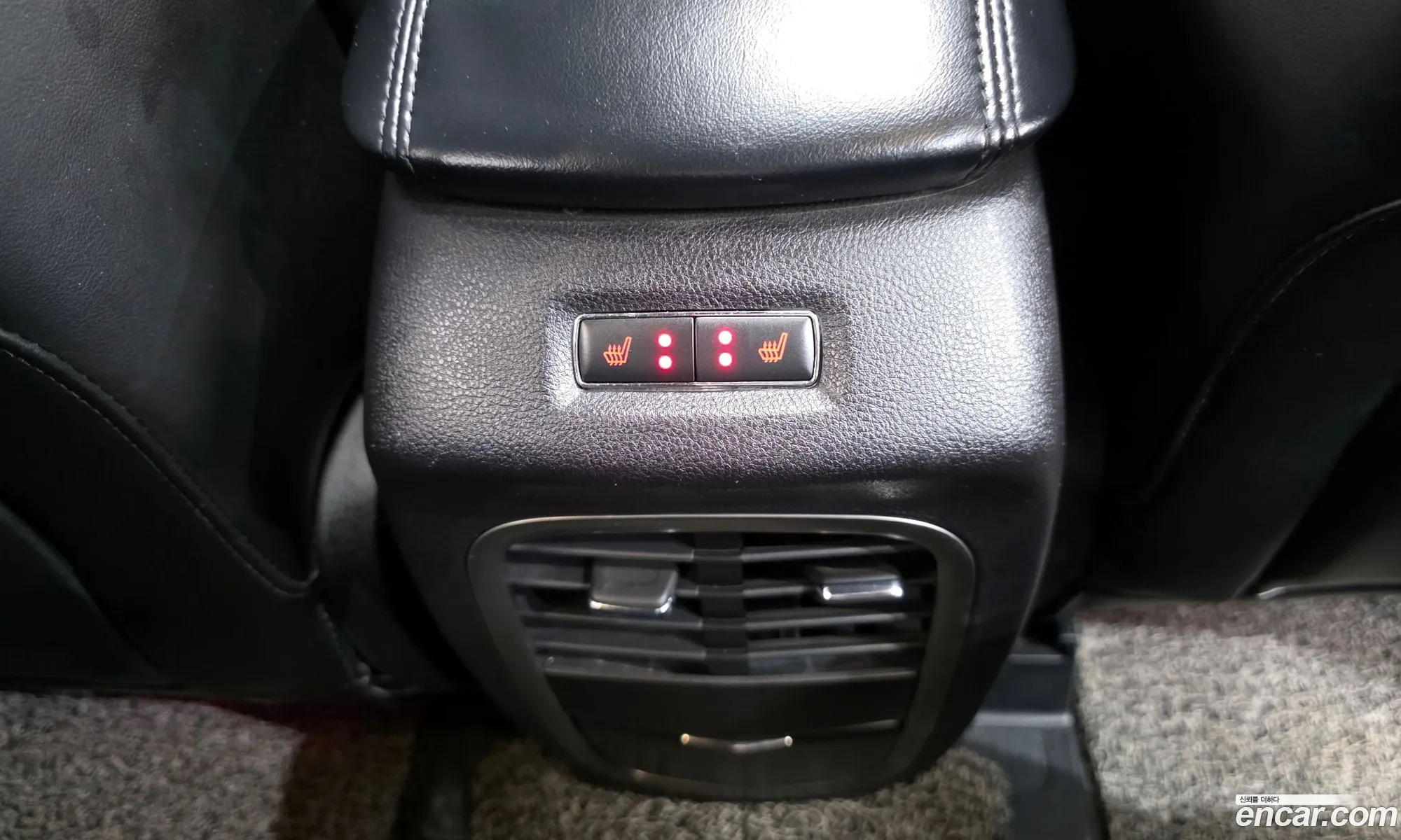 Lincoln MKC 2016 5LMCJ3D97GUJ12259 — 15