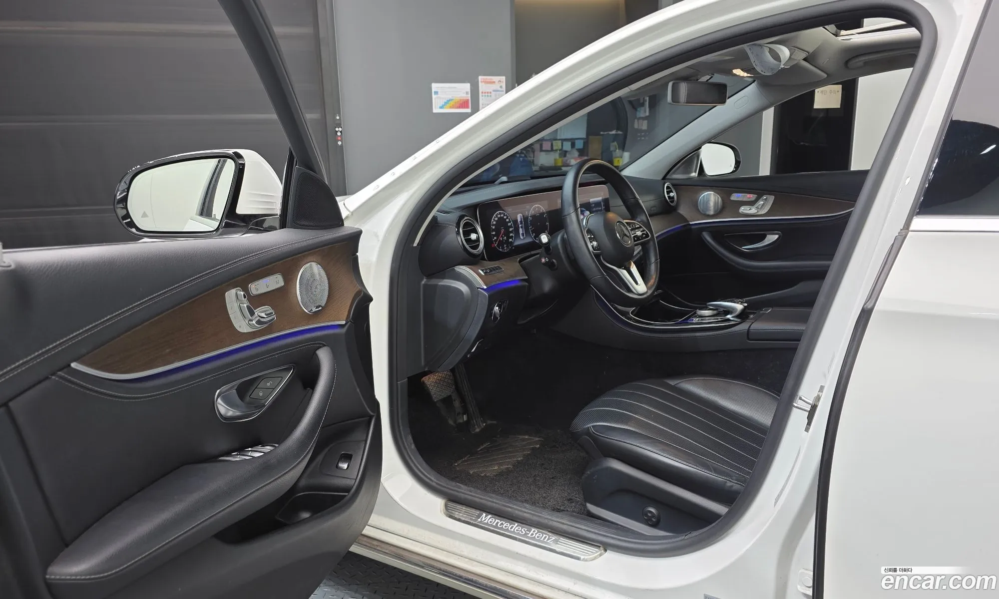 Mercedes-Benz E-Class W213 2018 WDDZF4KB5KA510892 — 2