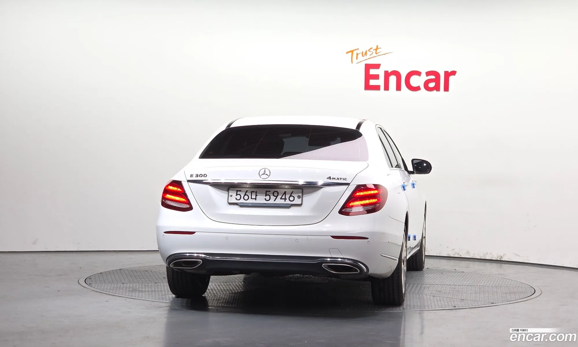 Mercedes-Benz E-Class W213 2018 WDDZF4KB5KA510892 — 12