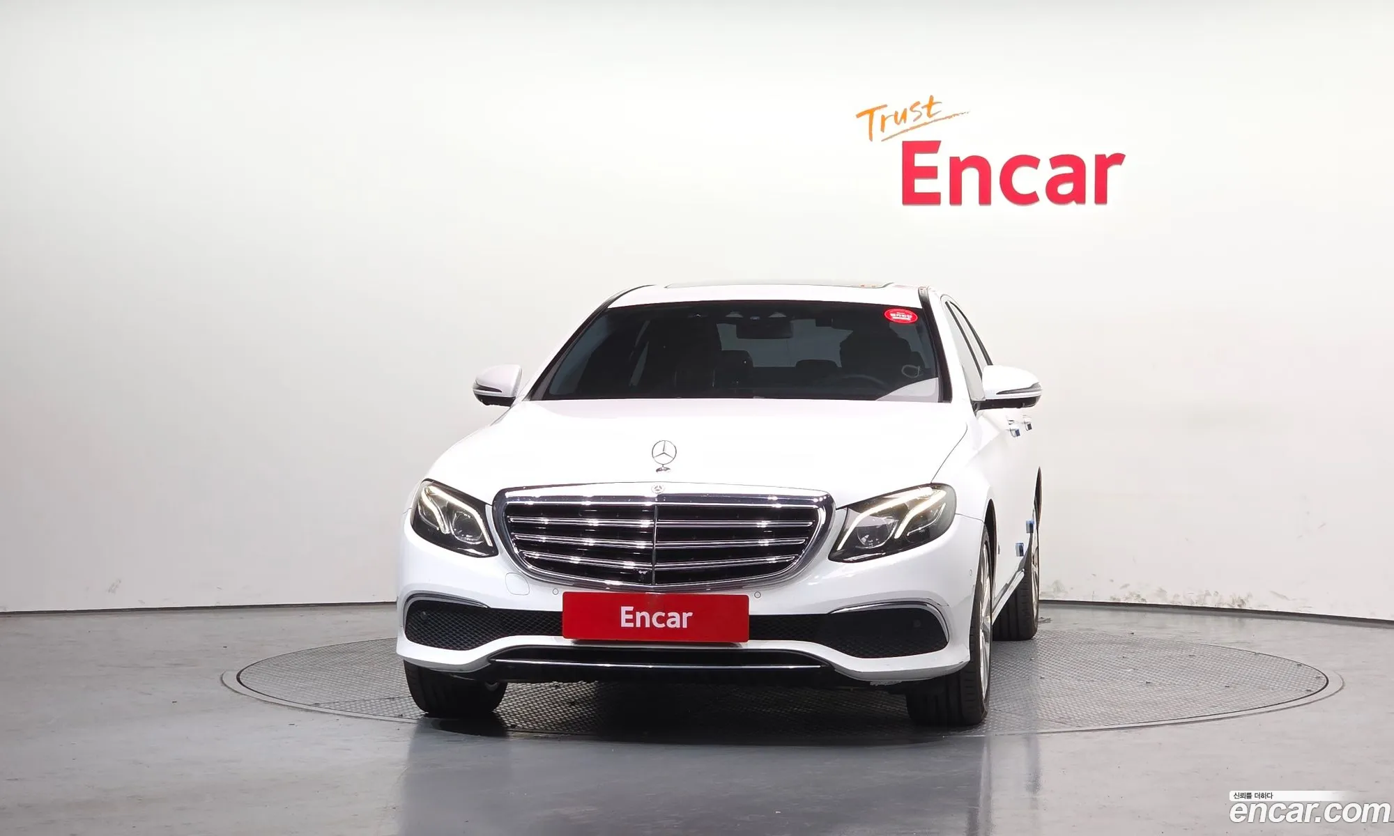Mercedes-Benz E-Class W213 2018 WDDZF4KB5KA510892 — 15