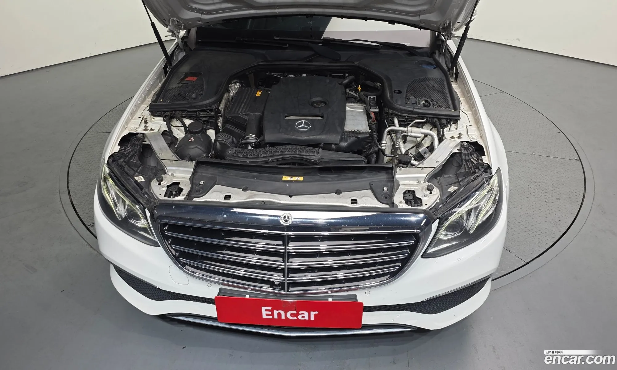 Mercedes-Benz E-Class W213 2018 WDDZF4KB5KA510892 — 6