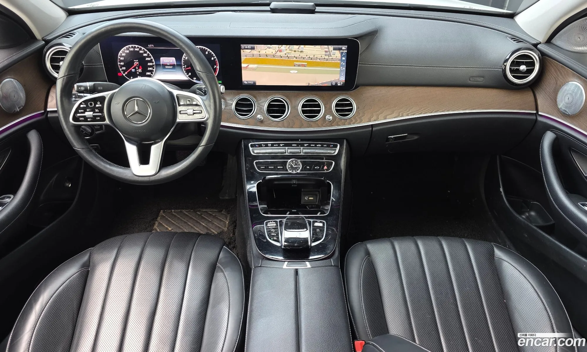 Mercedes-Benz E-Class W213 2018 WDDZF4KB5KA510892 — 11