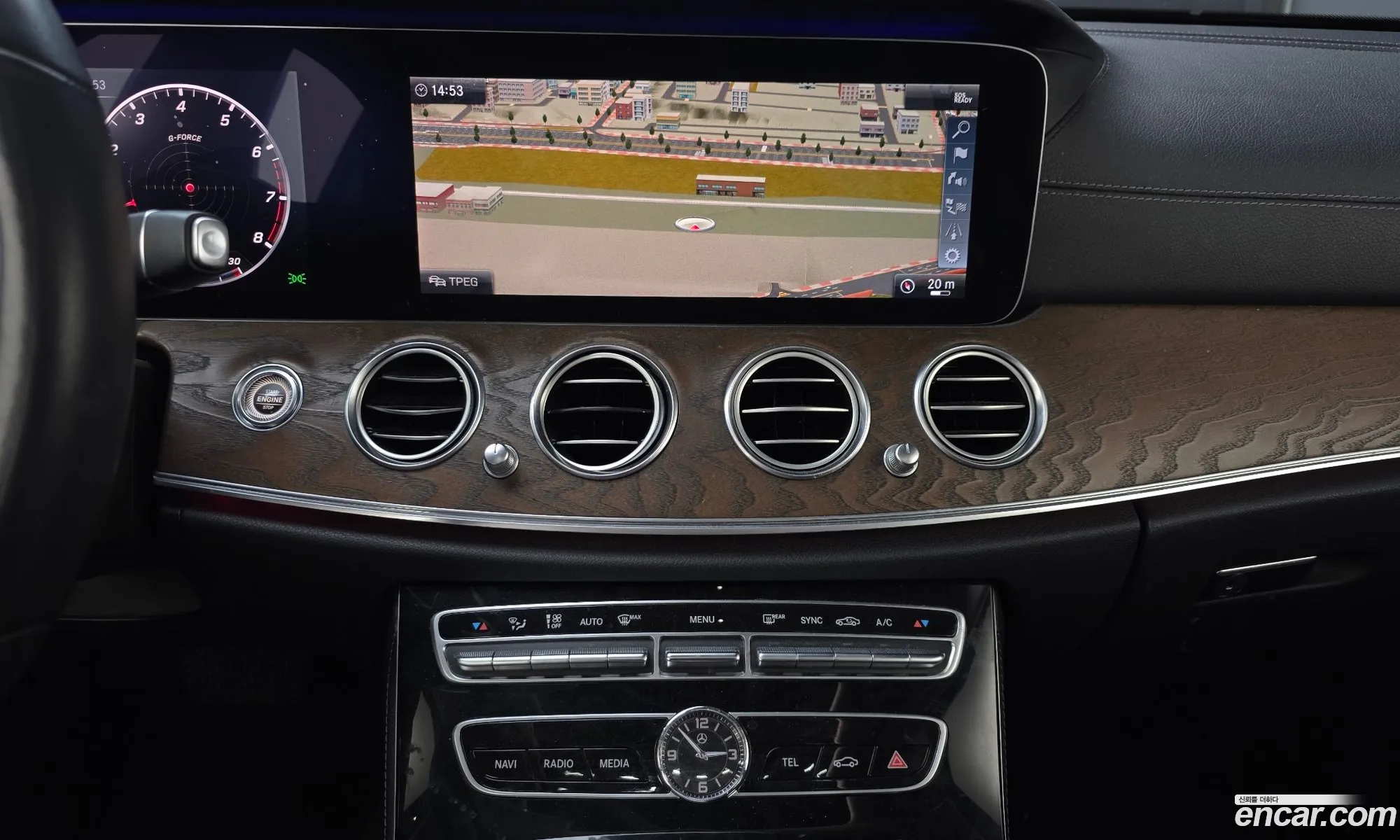 Mercedes-Benz E-Class W213 2018 WDDZF4KB5KA510892 — 13