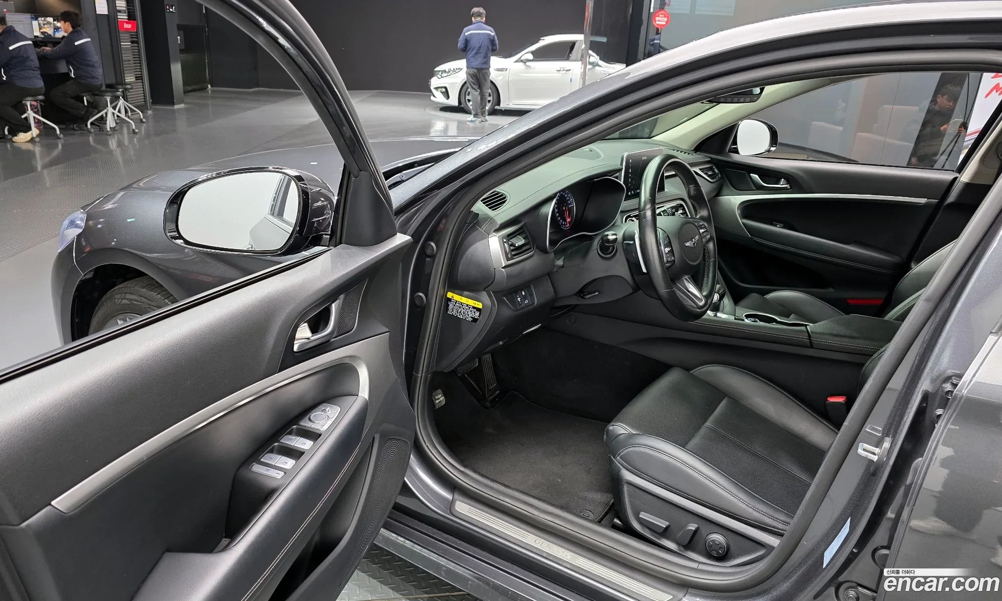 Genesis G70 2018 — 13