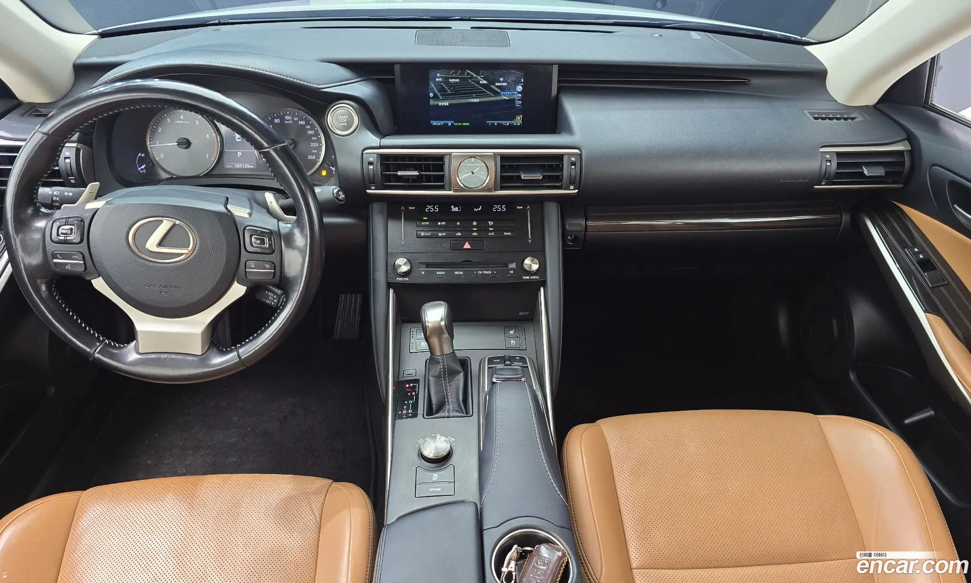 Lexus IS200t 2017 JTHBA5D23H5057661 — 8