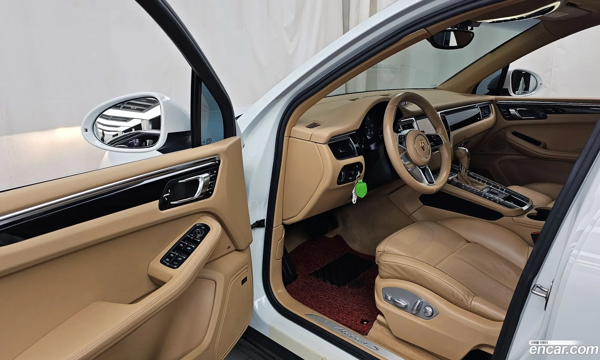 Porsche Macan 2015 WP1AD2952FLB35862 — 16