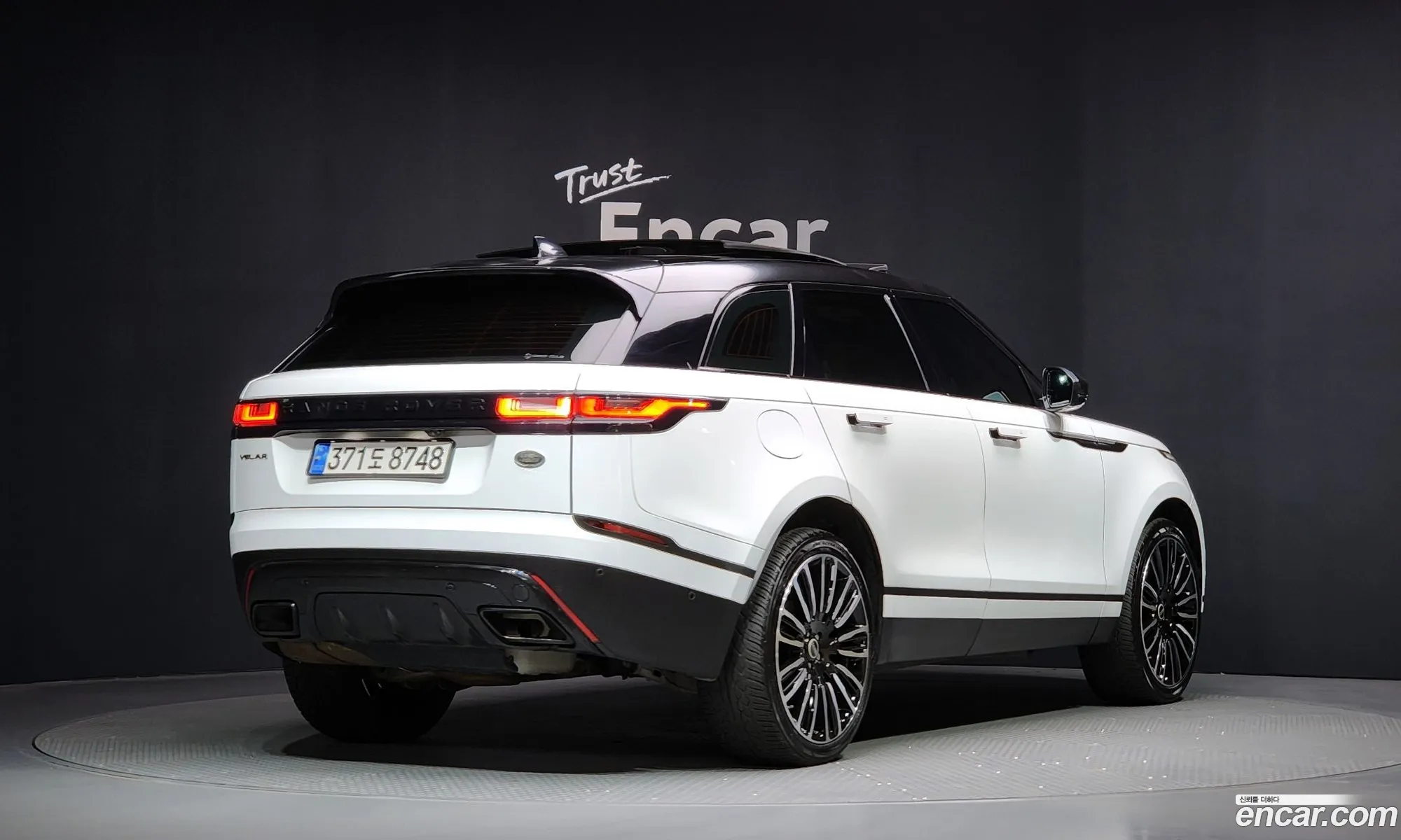 Land Rover Range Rover Velar 2018 — 2