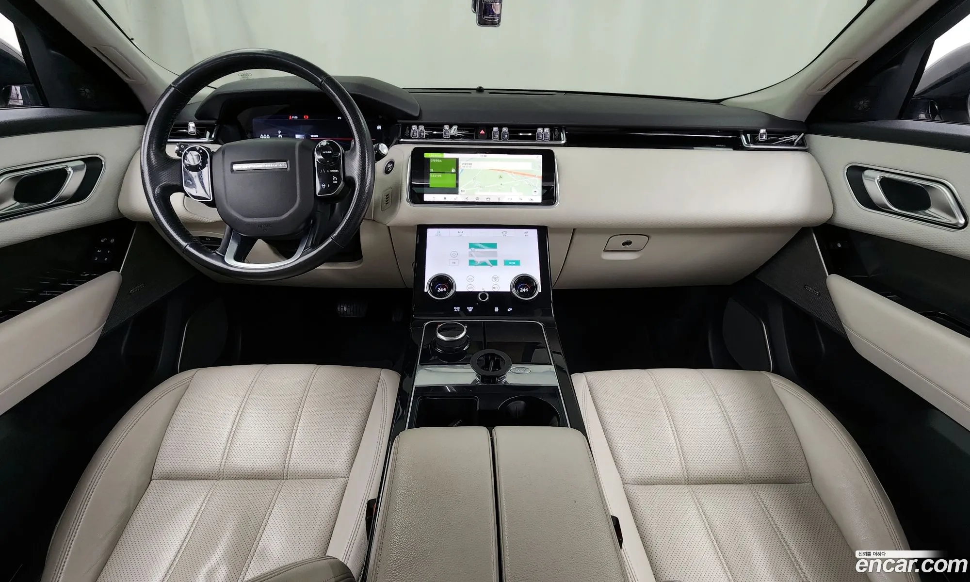 Land Rover Range Rover Velar 2018 — 11