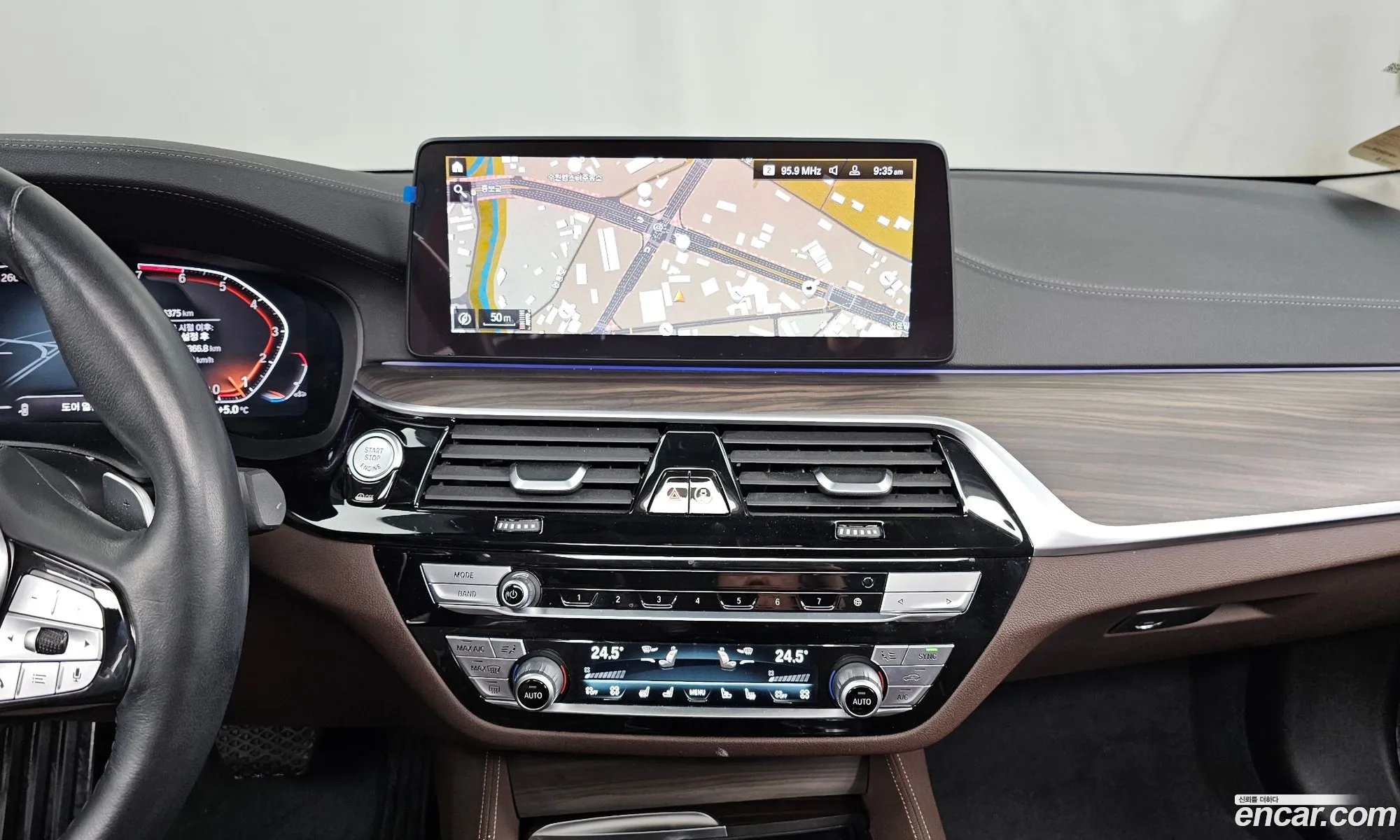 BMW 5 Series 2021 — 16