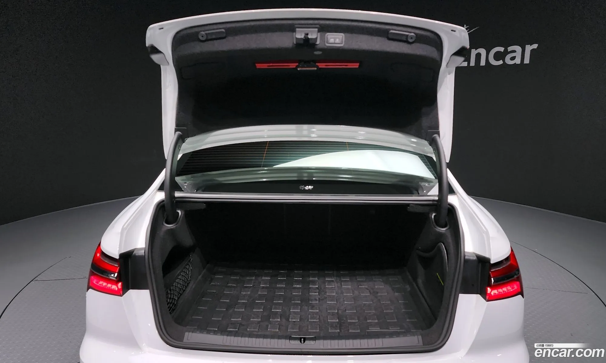 Audi A6 2023 WAUZZZF27PN021660 — 17