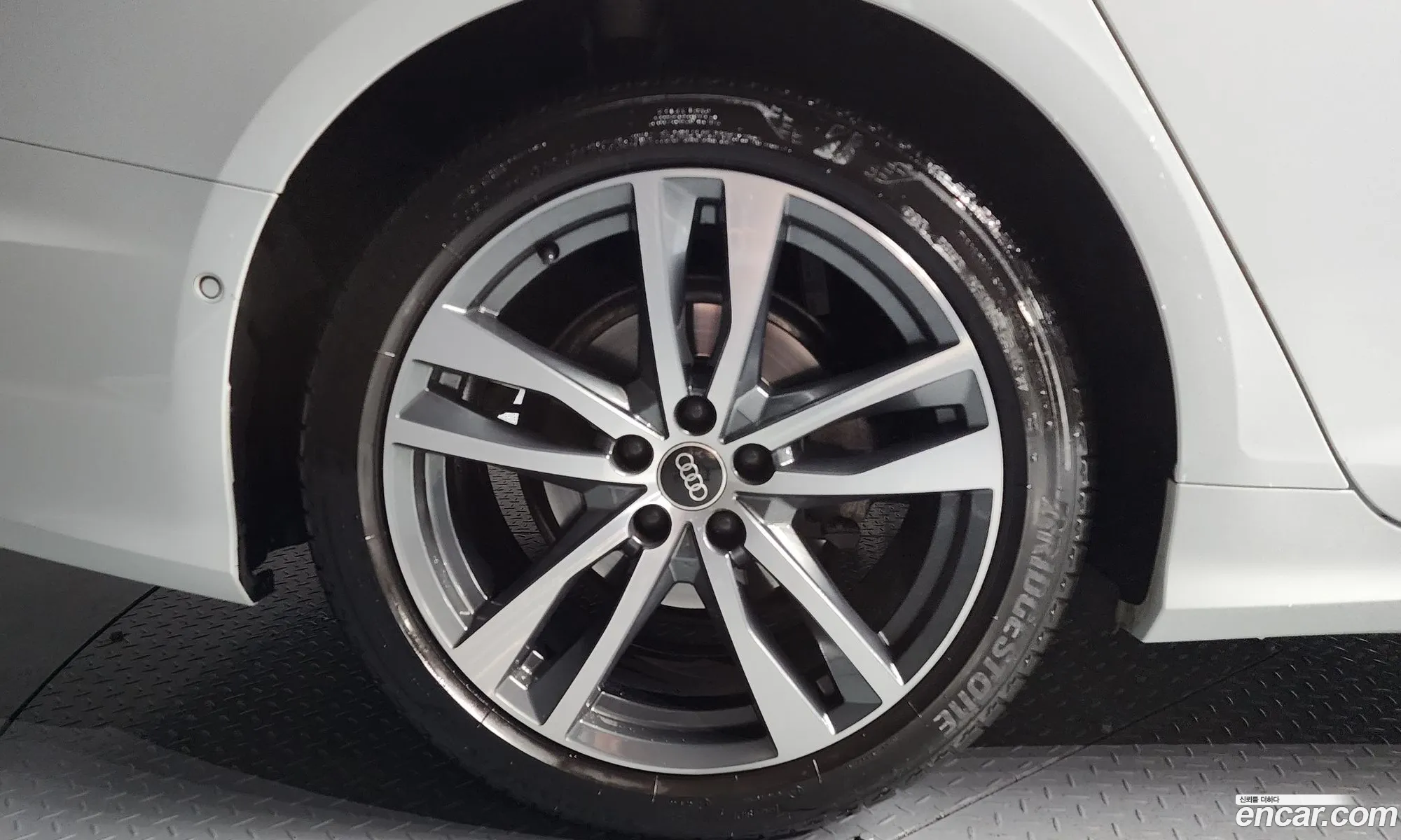 Audi A6 2023 WAUZZZF27PN021660 — 5
