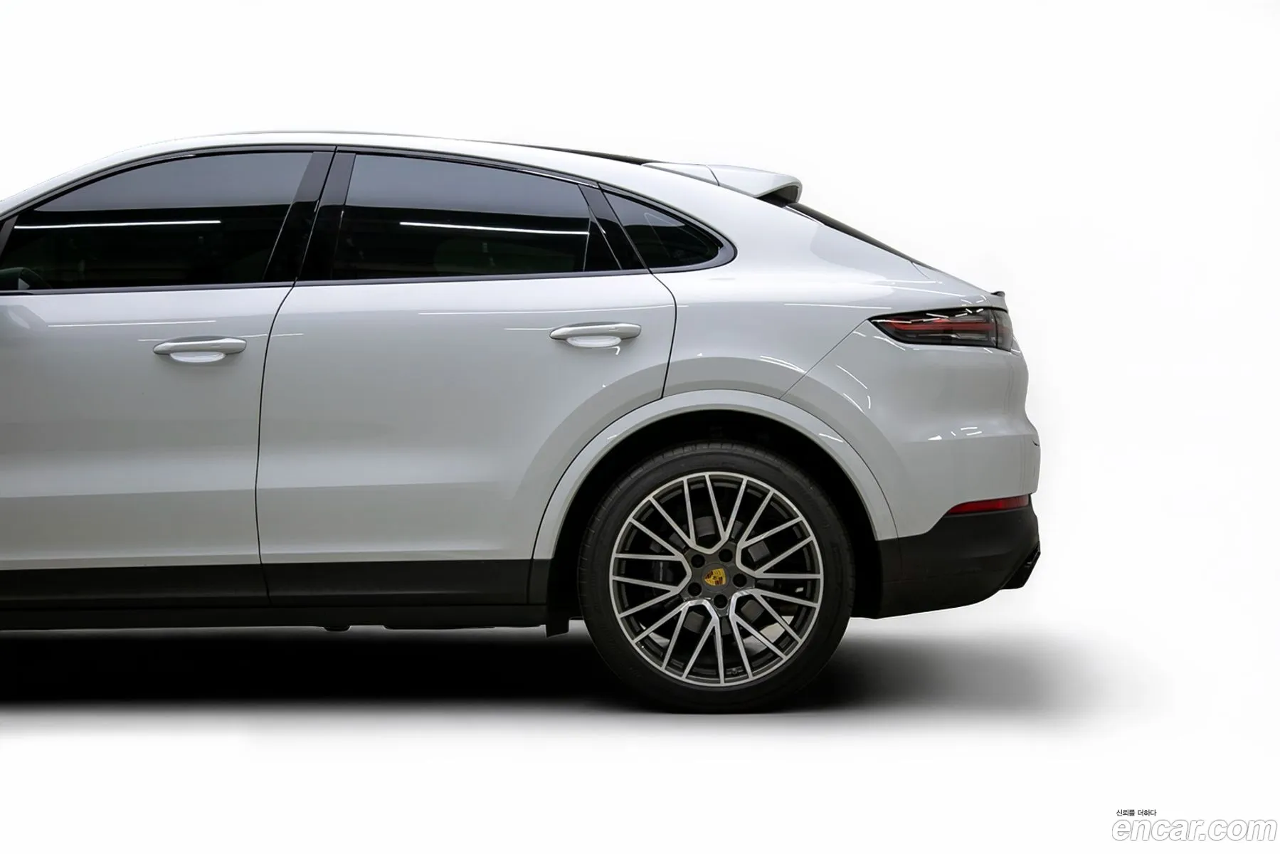 Porsche Cayenne 2021 — 17