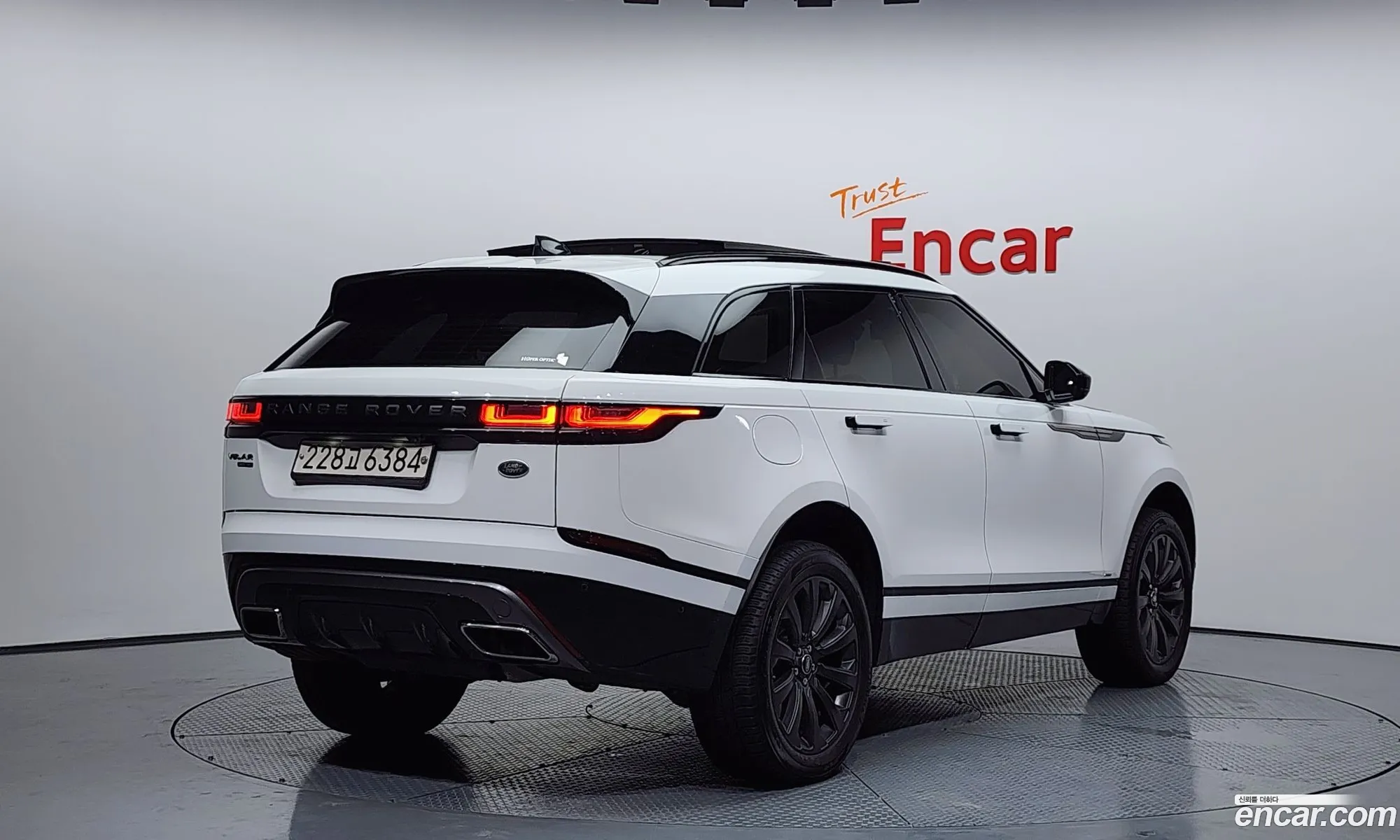 Land Rover Range Rover Velar 2019 — 5