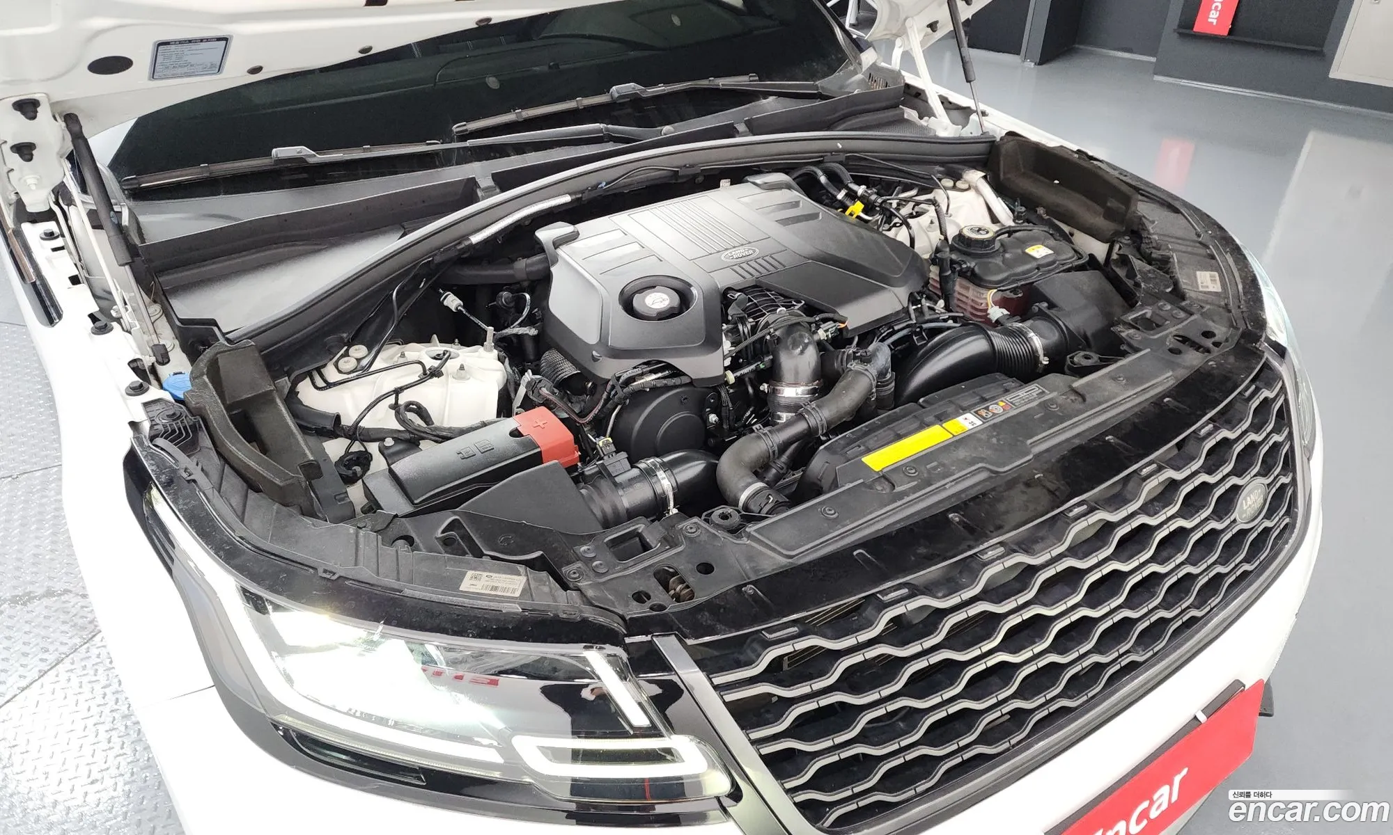 Land Rover Range Rover Velar 2019 — 19