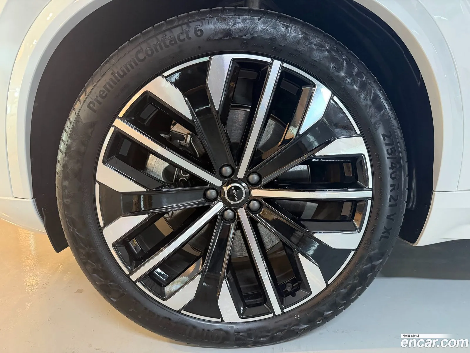Volvo XC90 2025 — 2
