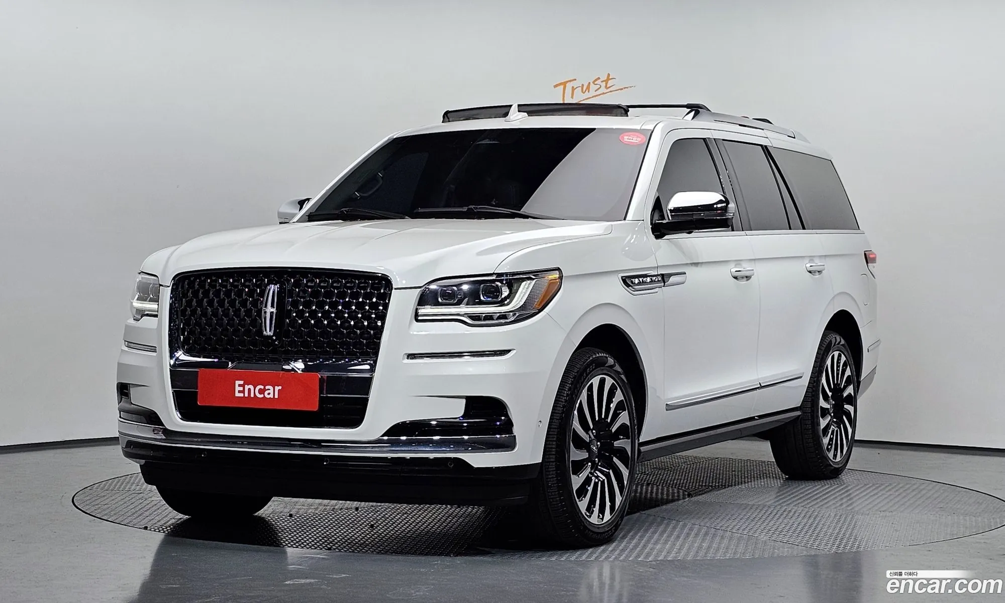 Lincoln Navigator 2023 — 5