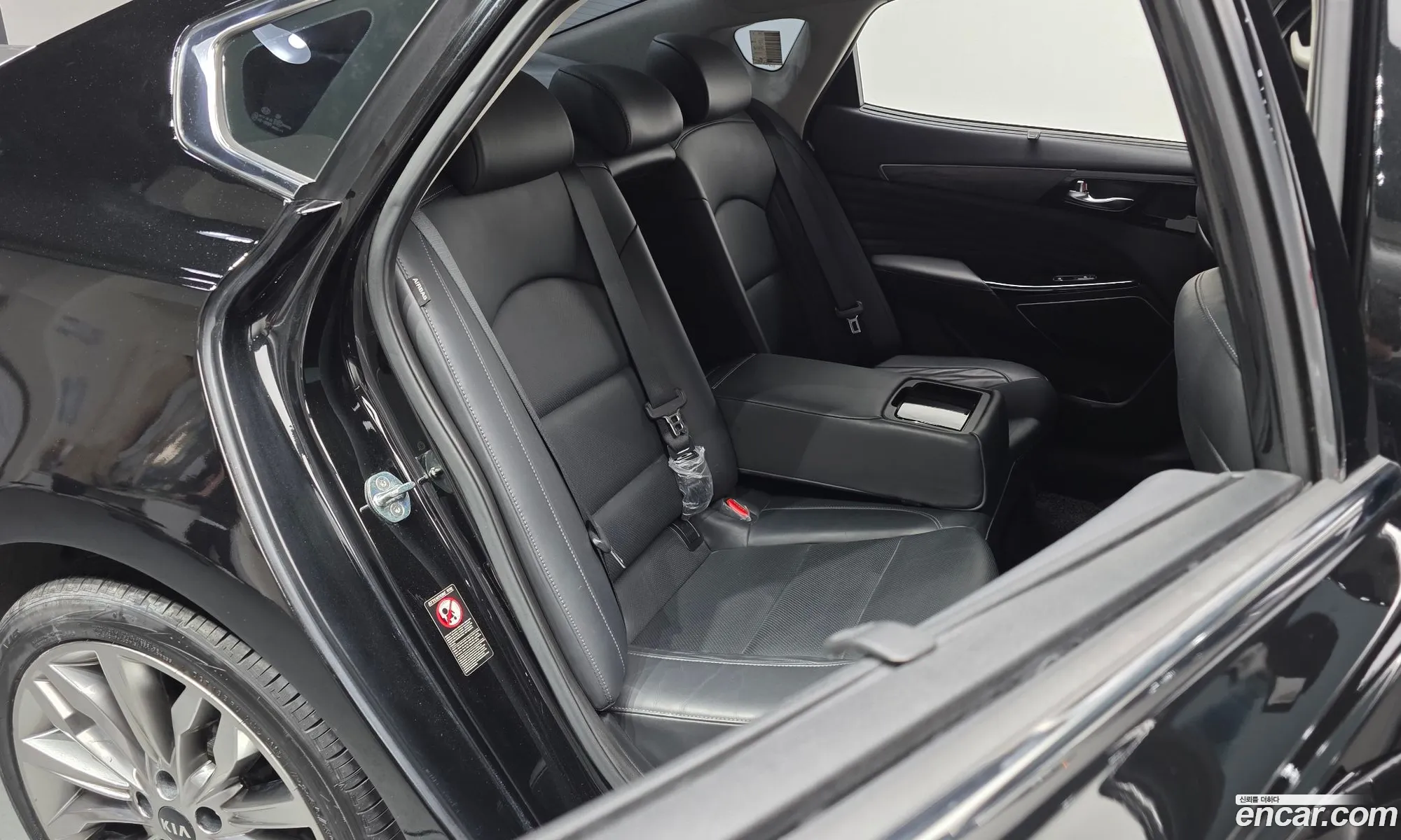 Kia K7 Premier 2020 KNALC41BBLA209680 — 9