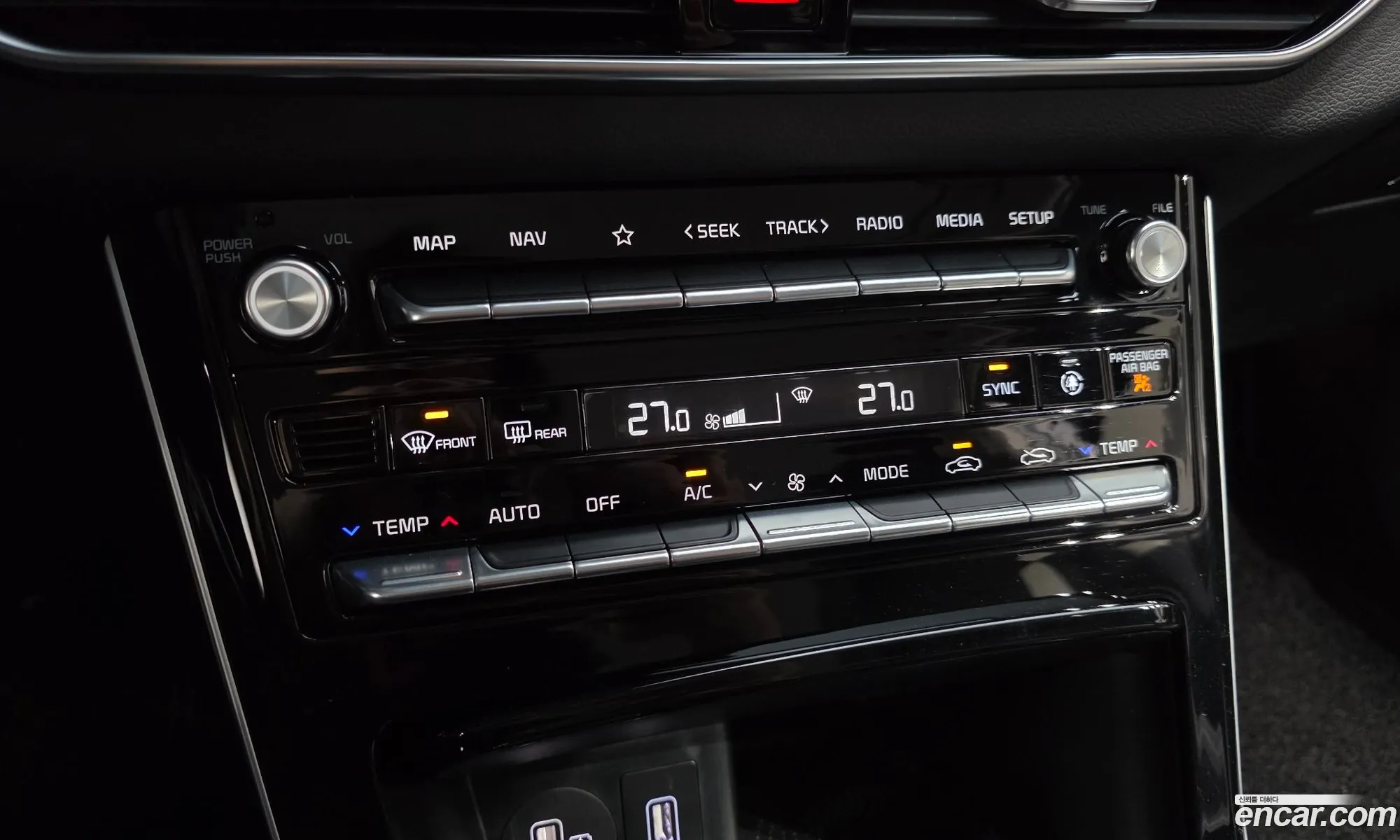 Kia K7 Premier 2020 KNALC41BBLA209680 — 10