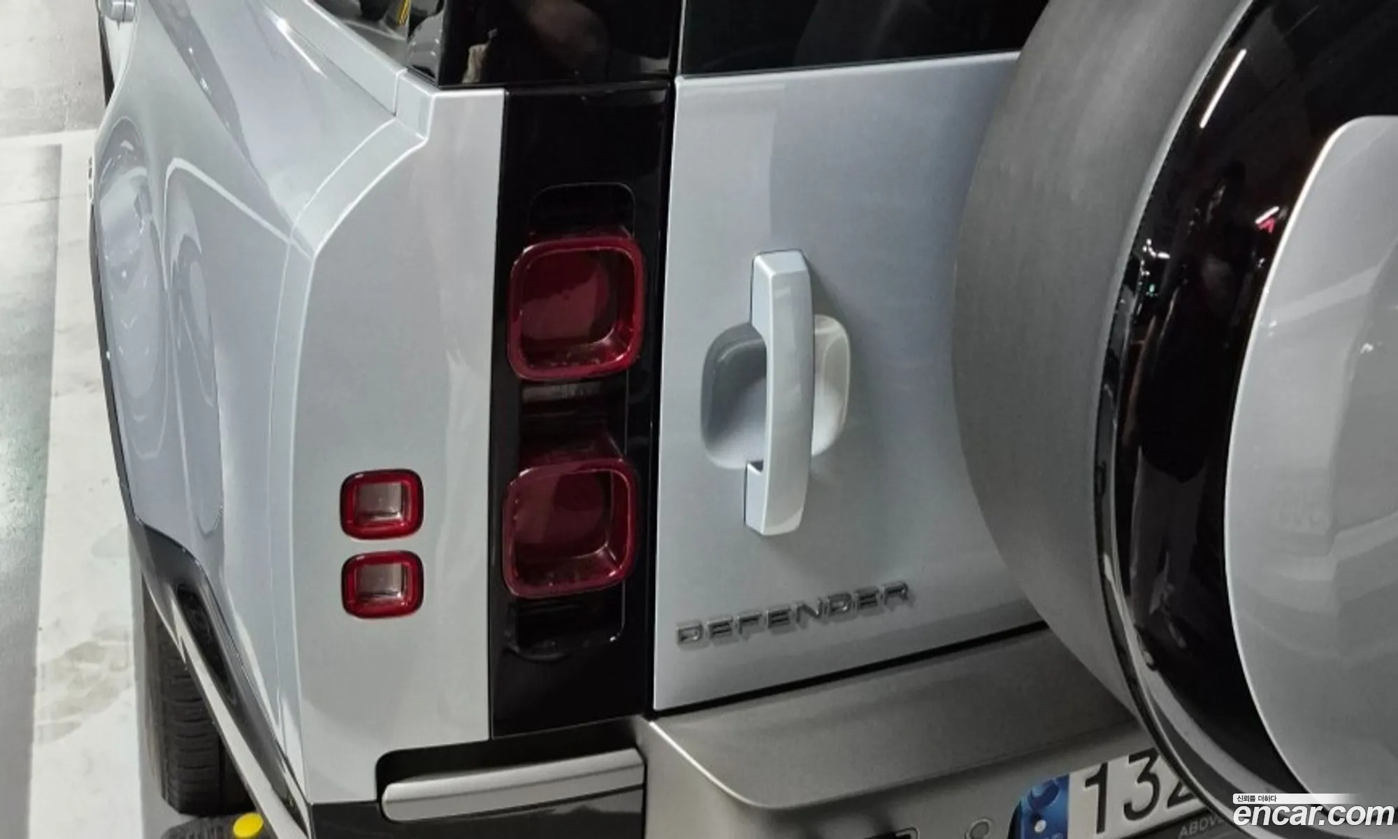 Land Rover Defender 2023 — 3