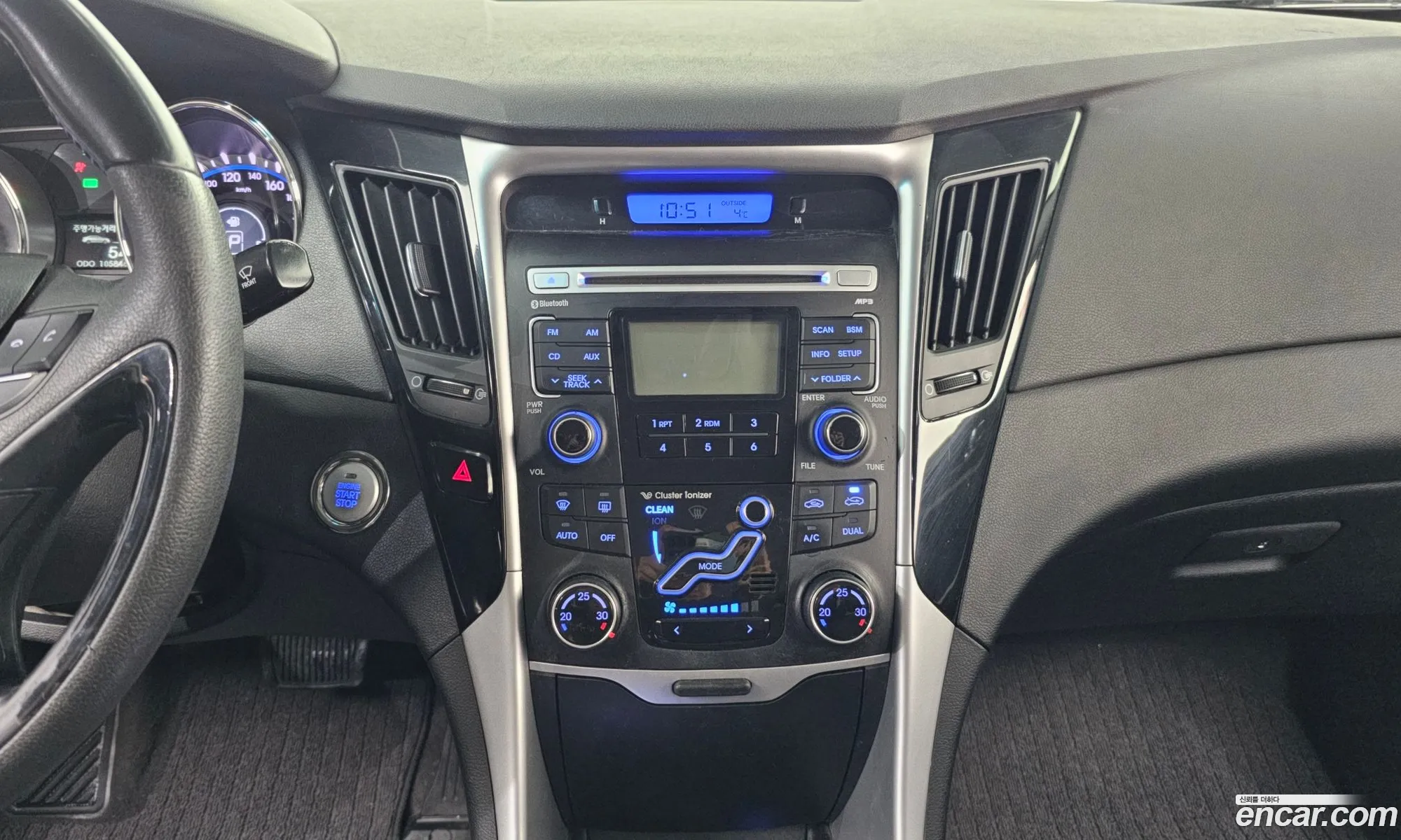Hyundai YF Sonata 2010 — 9