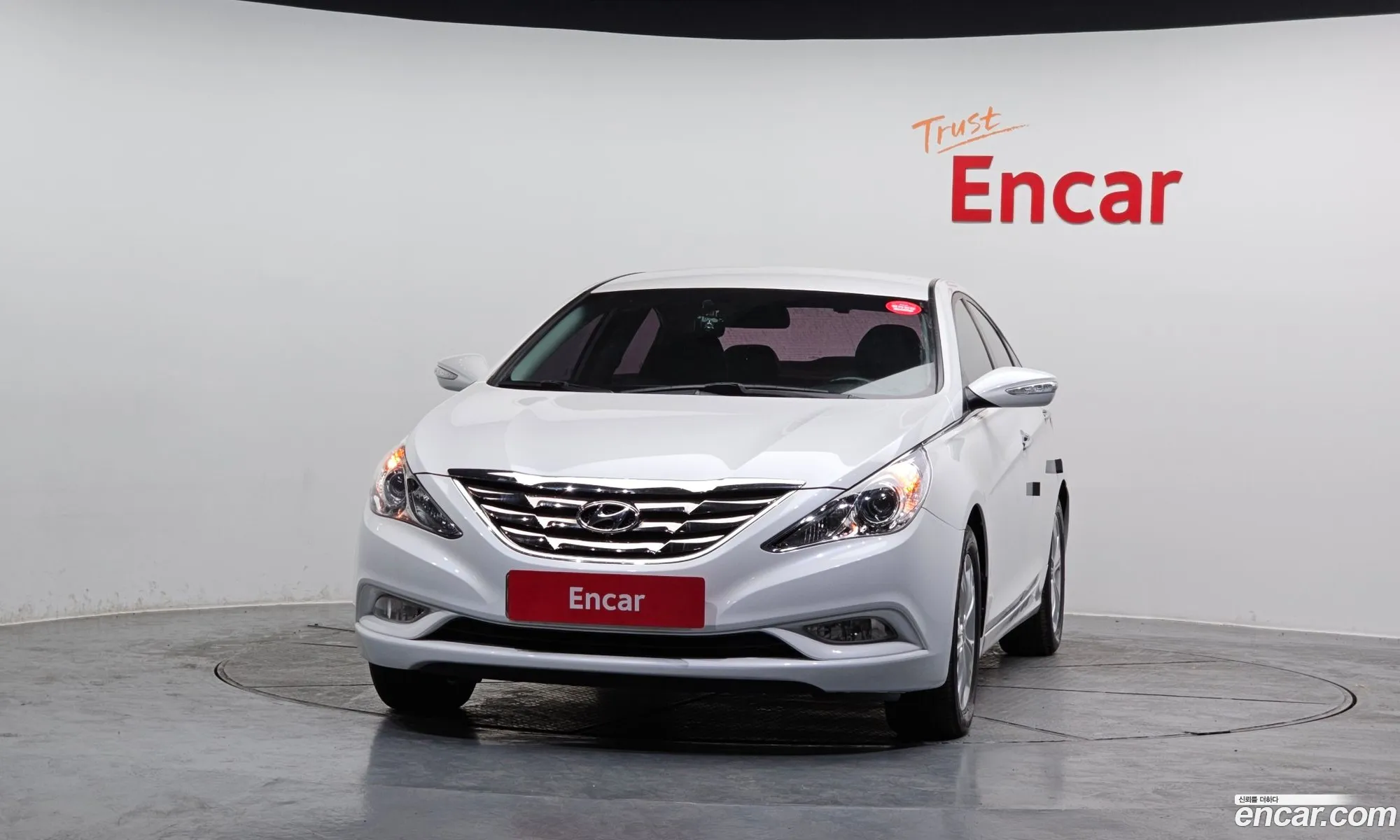 Hyundai YF Sonata 2010 — 6
