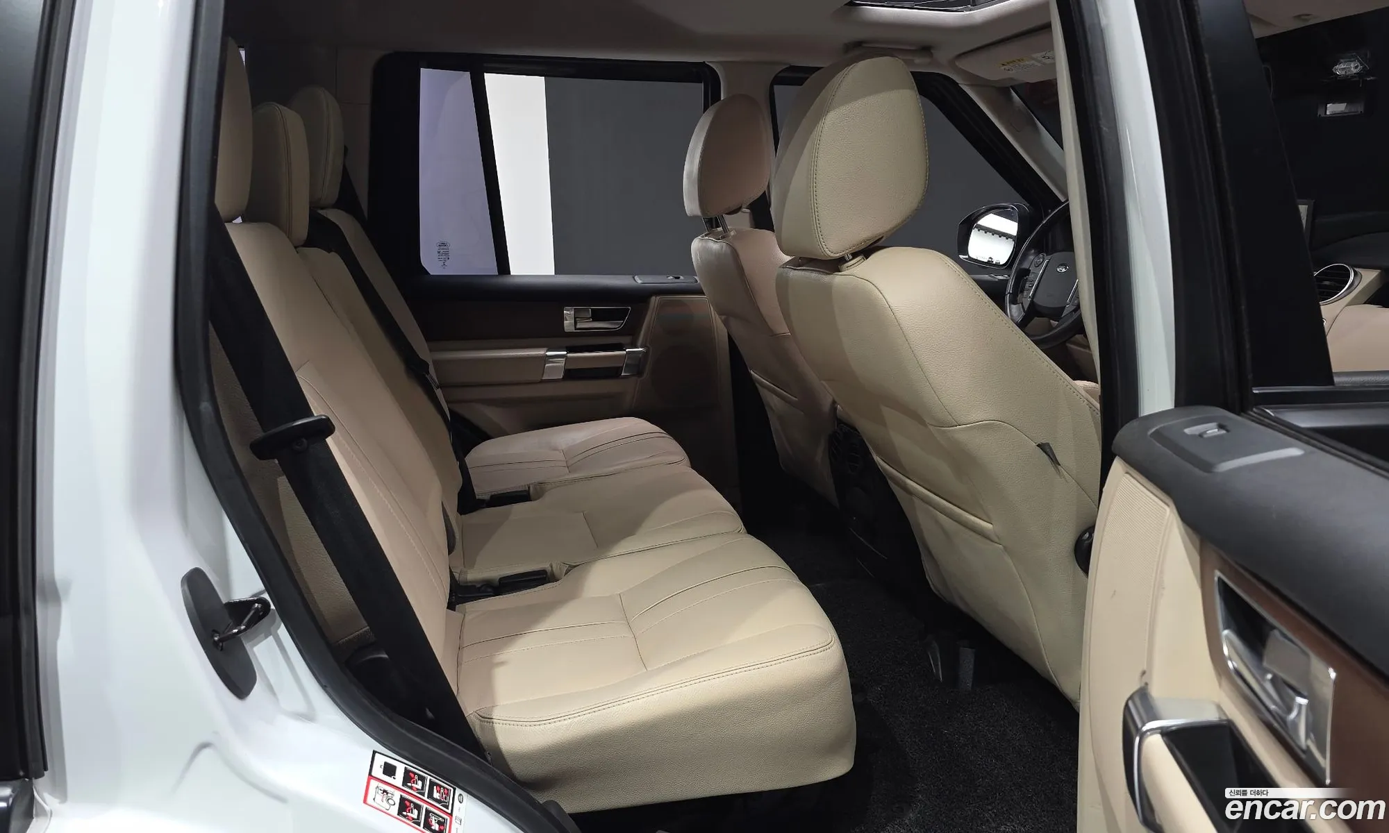 Land Rover Discovery 4 2016 — 17