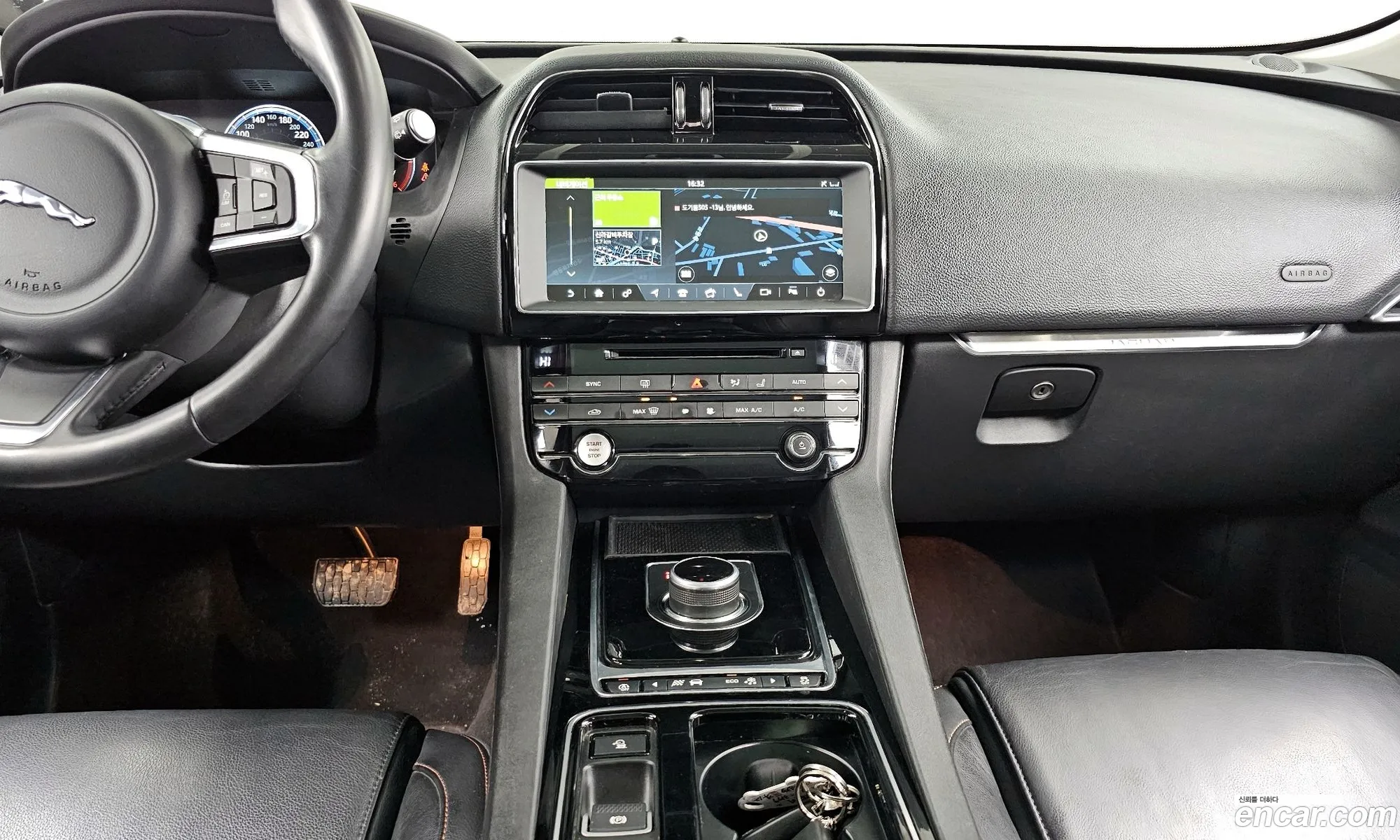 Jaguar F-Pace 2018 SADCA2BNXJA285448 — 10