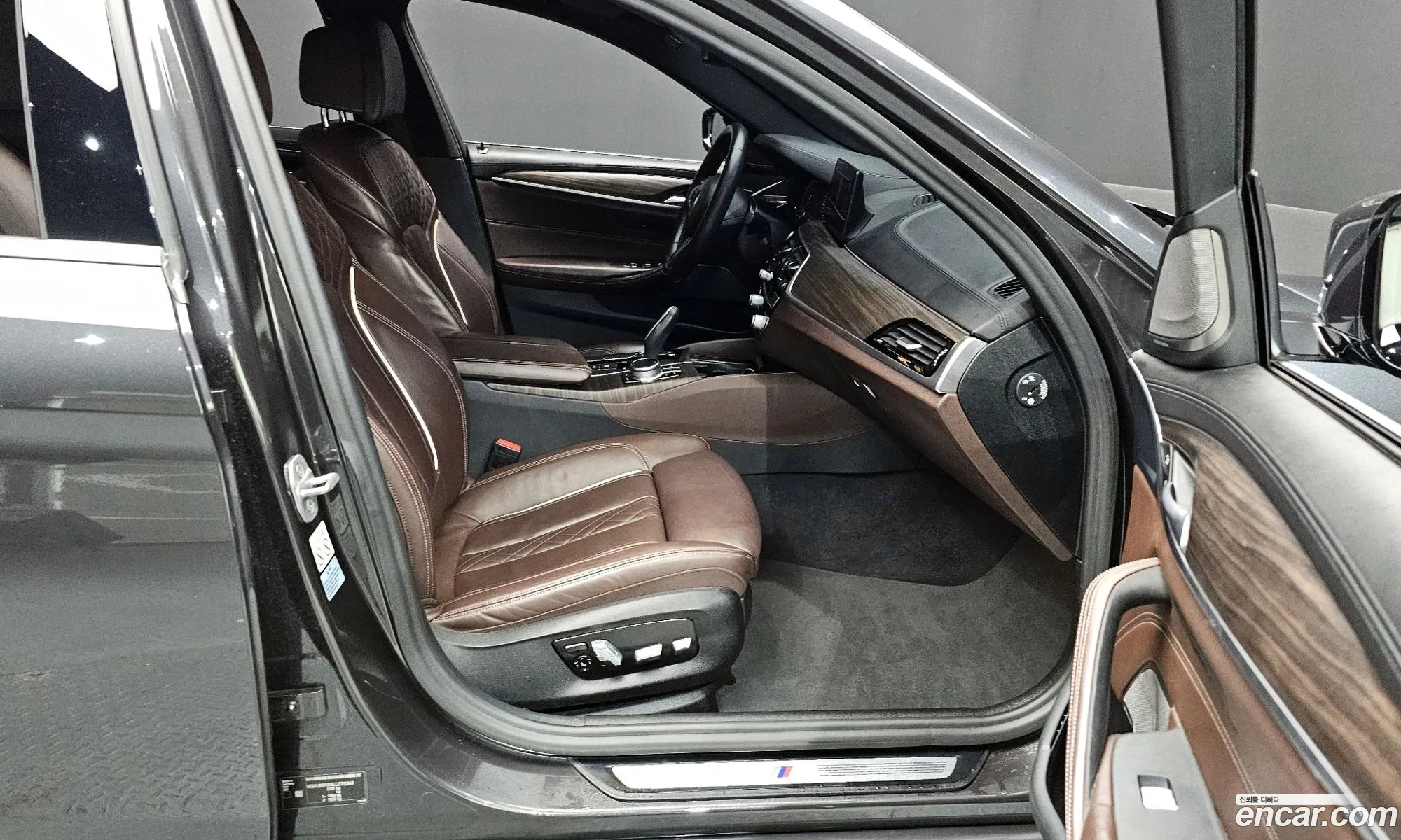 BMW 5 Series 2020 WBAJK9109LCE75344 — 18