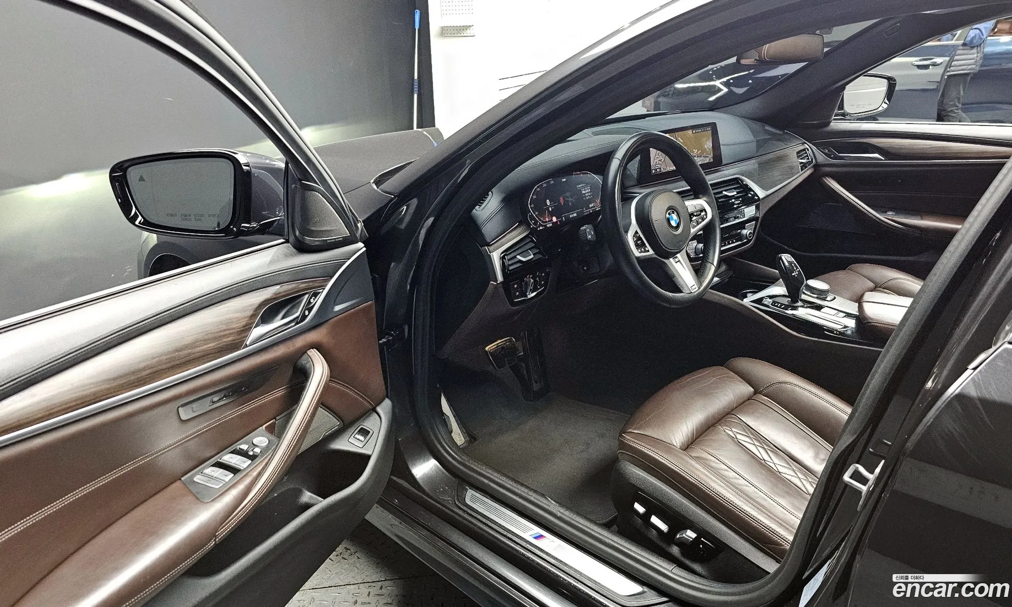 BMW 5 Series 2020 WBAJK9109LCE75344 — 14