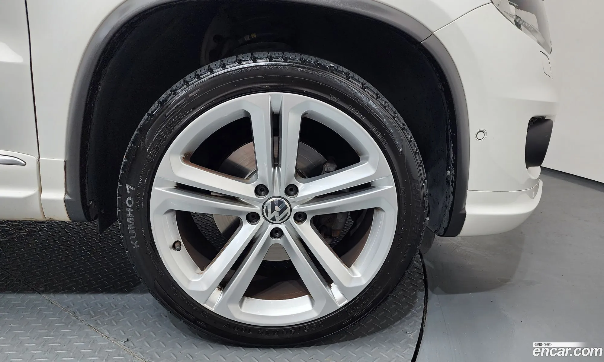 Volkswagen Tiguan 2013 — 6